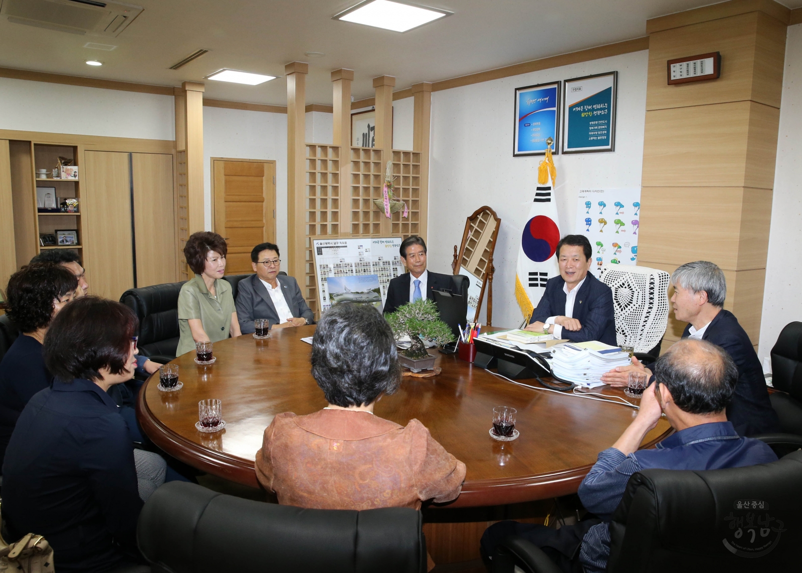 한국자유총연맹 고래축제 먹거리장터 수익금 기부 의 사진