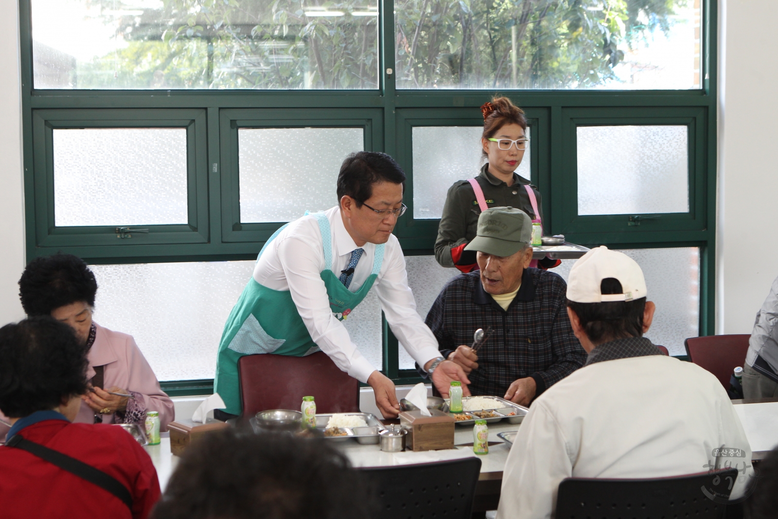 도산노인복지관 급식봉사 의 사진