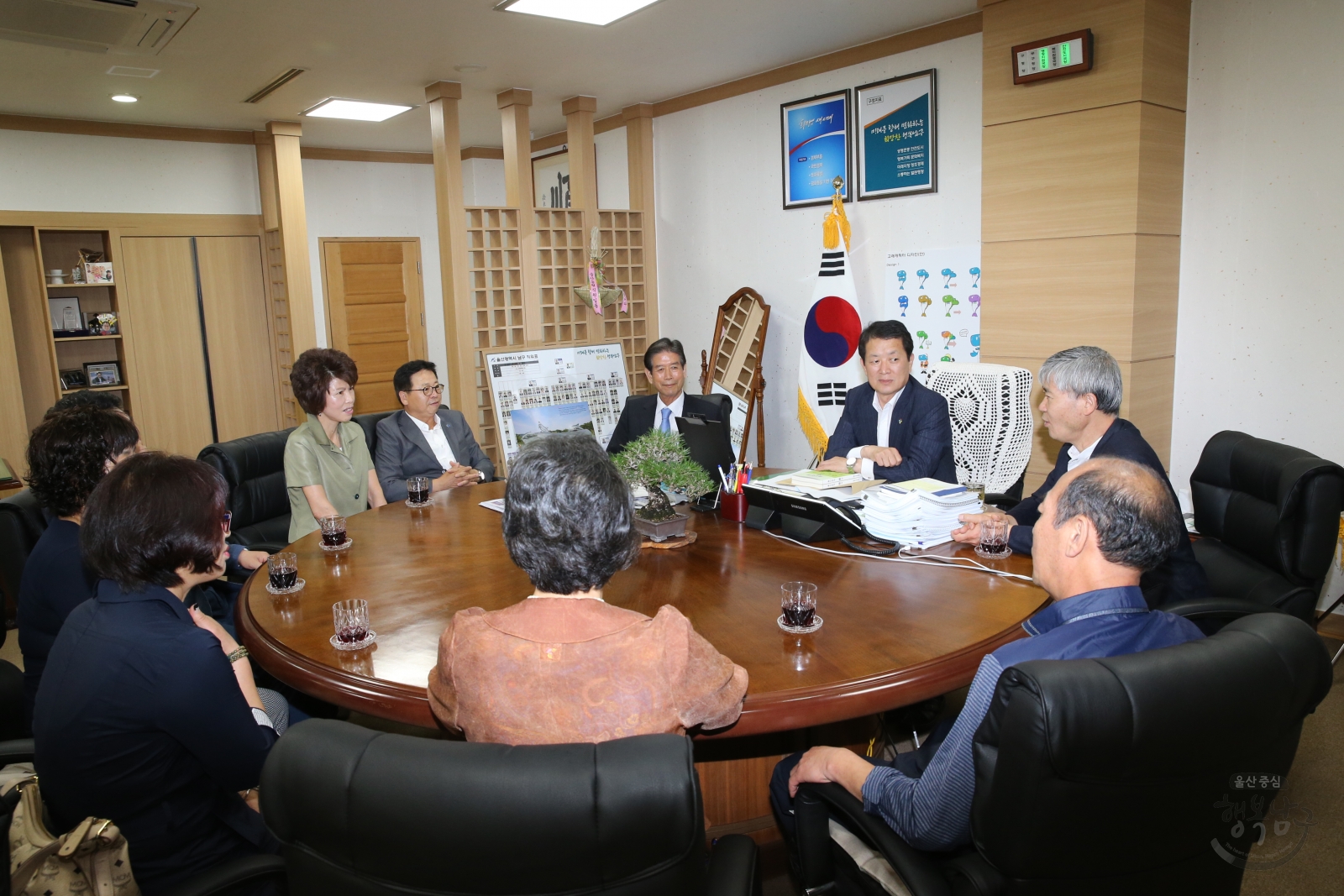 한국자유총연맹 고래축제 먹거리장터 수익금 기부 의 사진