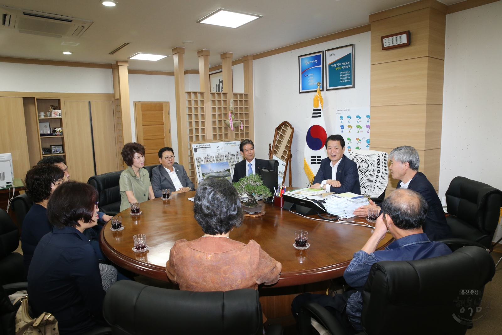 한국자유총연맹 고래축제 먹거리장터 수익금 기부 의 사진