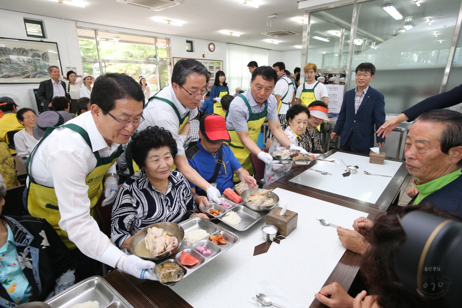 도산노인복지관 어르신 삼계탕 나눔행사 의 사진