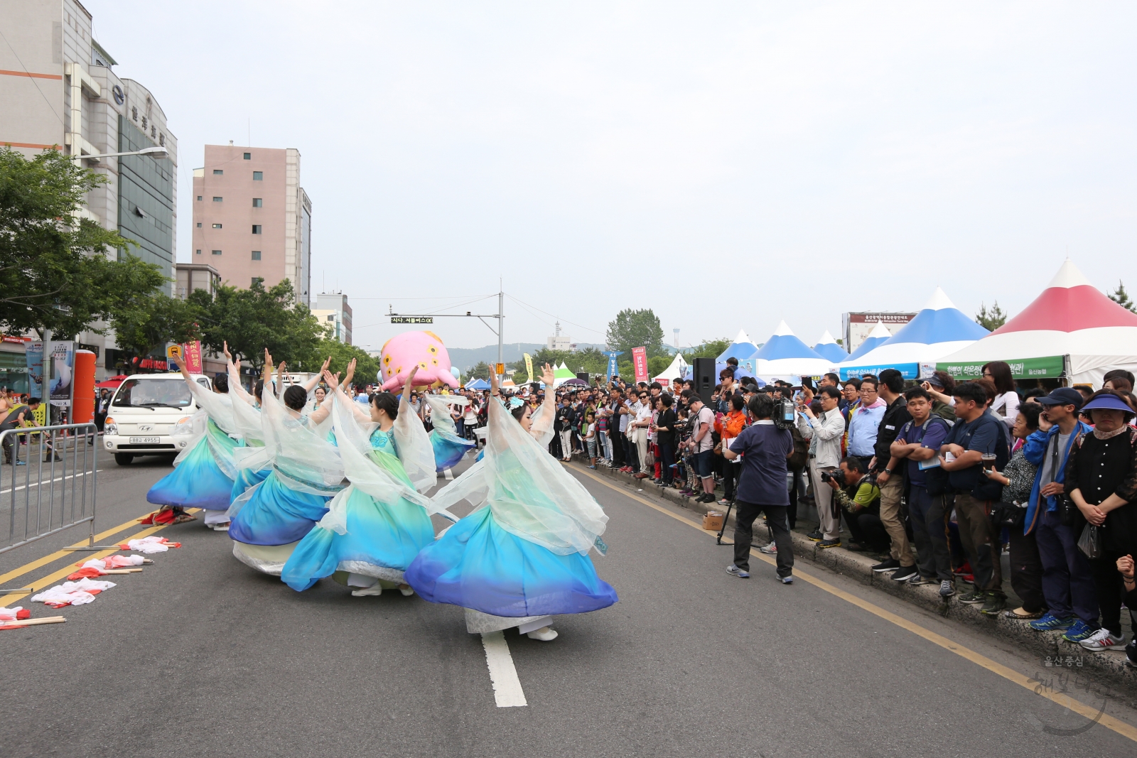 2016울산고래축제 거리 퍼레이드 의 사진