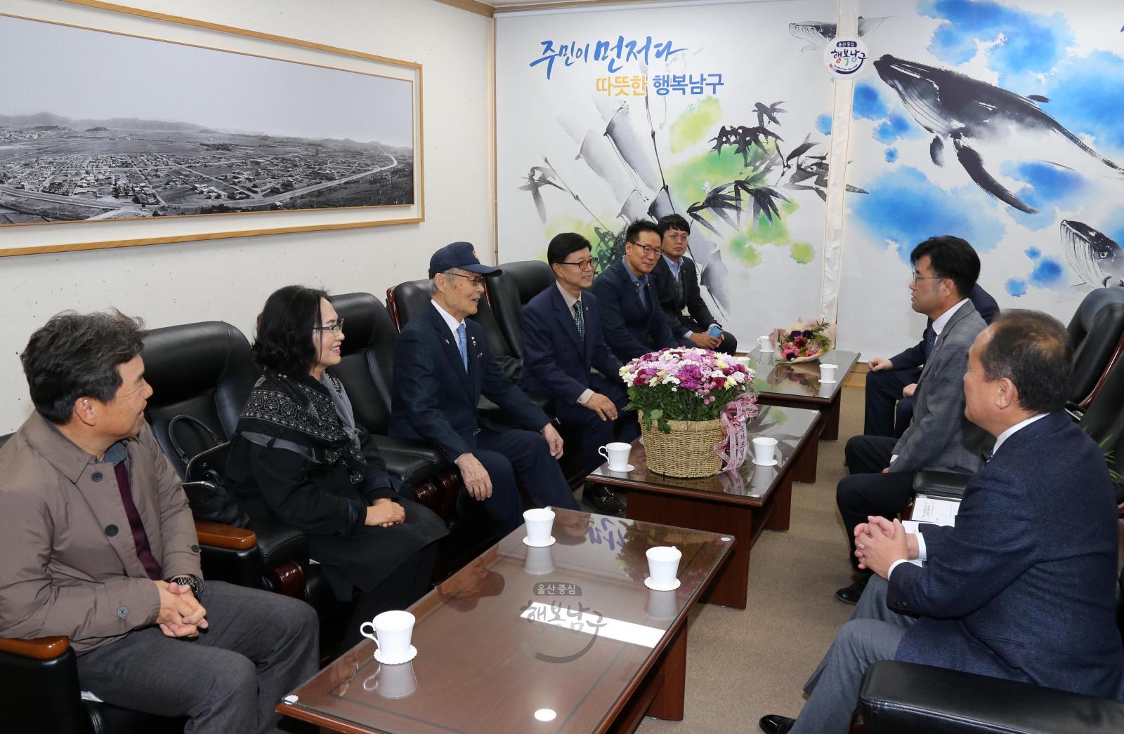 6.25전쟁 무공훈장 전수 의 사진