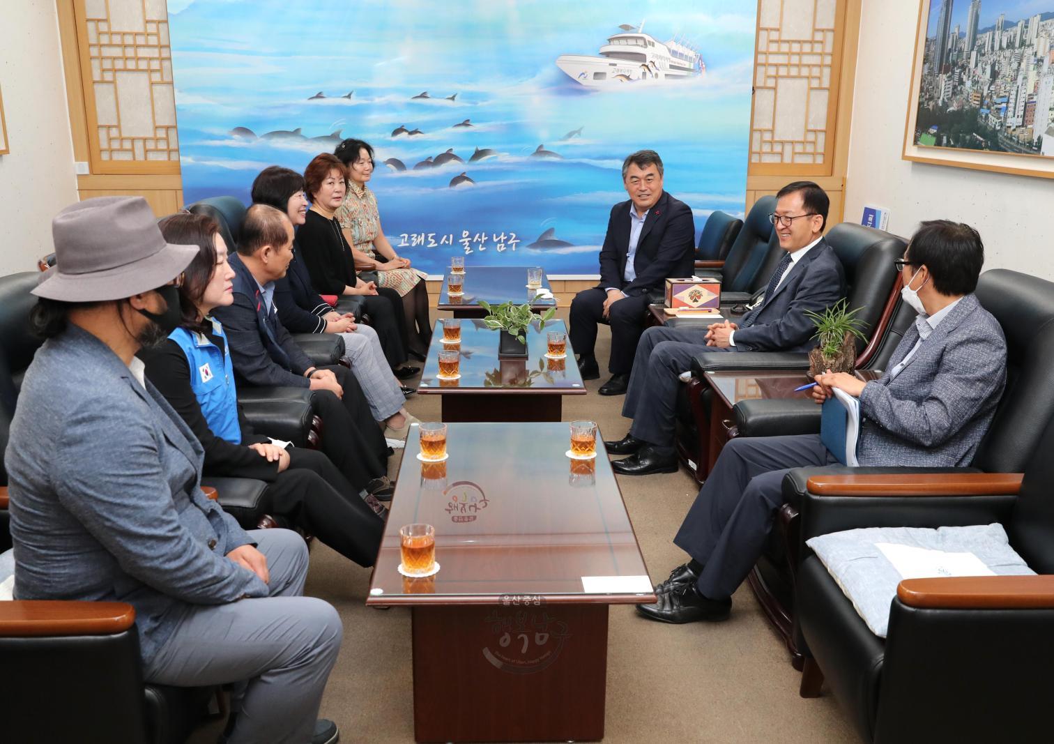 한국자유총연맹울산남구지회 한부모가정 후원금 전달 의 사진