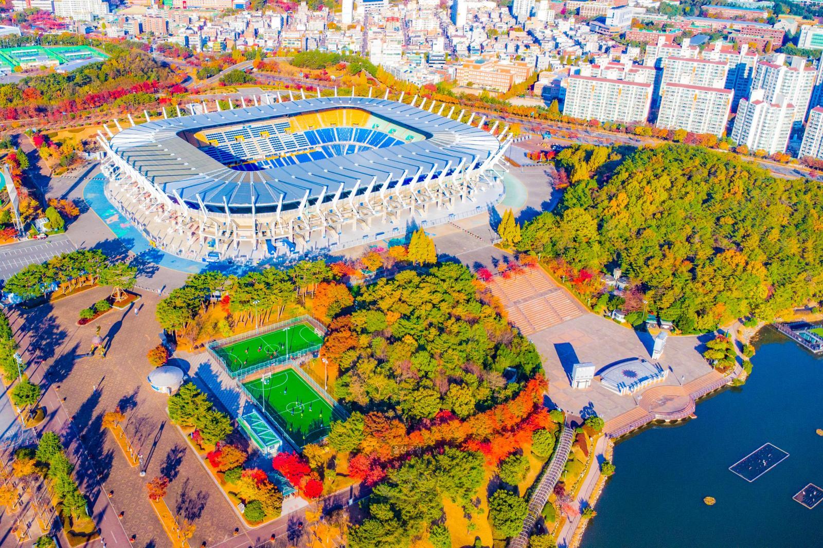 2022 [입선]문수축구경기장의 가을 - 심태호 의 사진