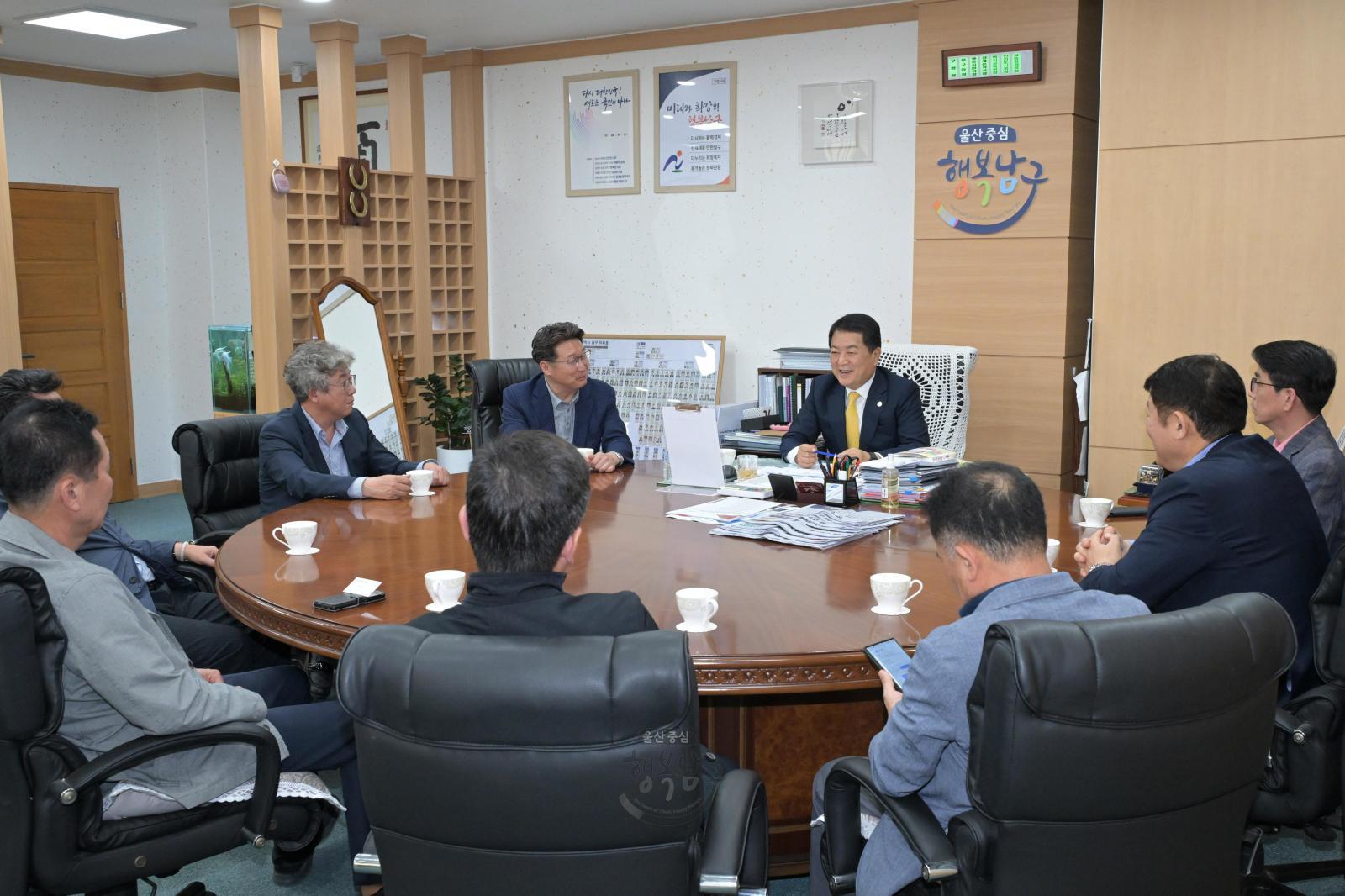 울산고등학교 총동문회 회장단 내방 의 사진