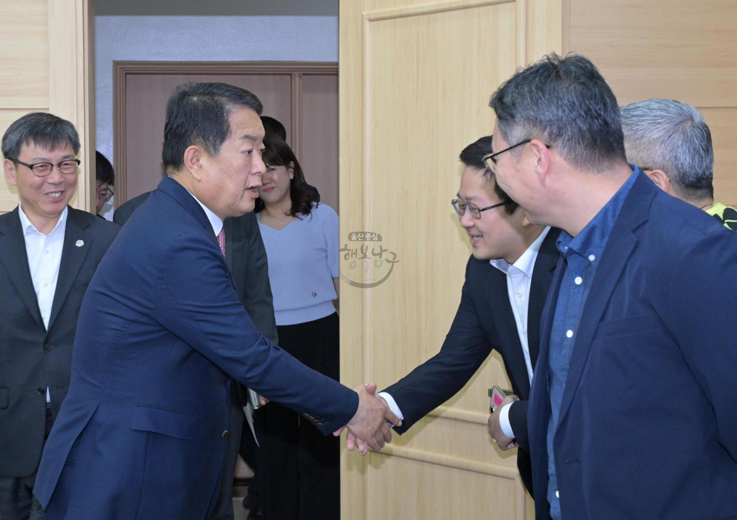 울산외식산업선도회 회장단 내방 의 사진