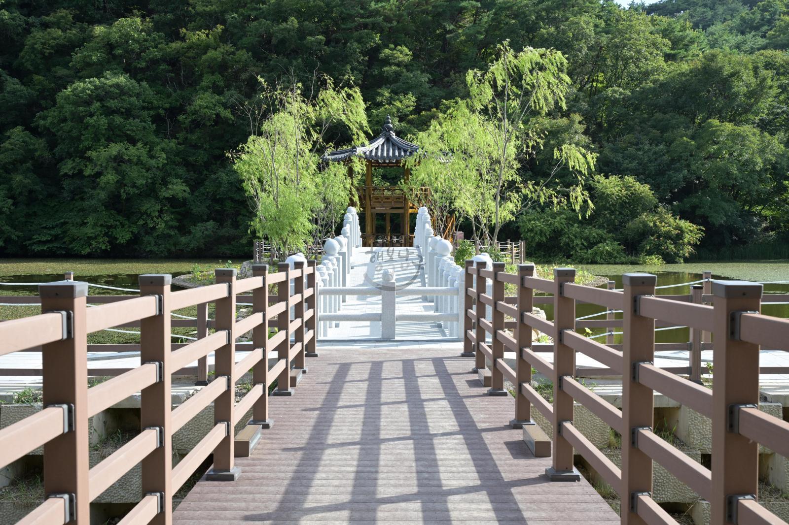 지산저수지 수변경관 조성사업 준공식 의 사진