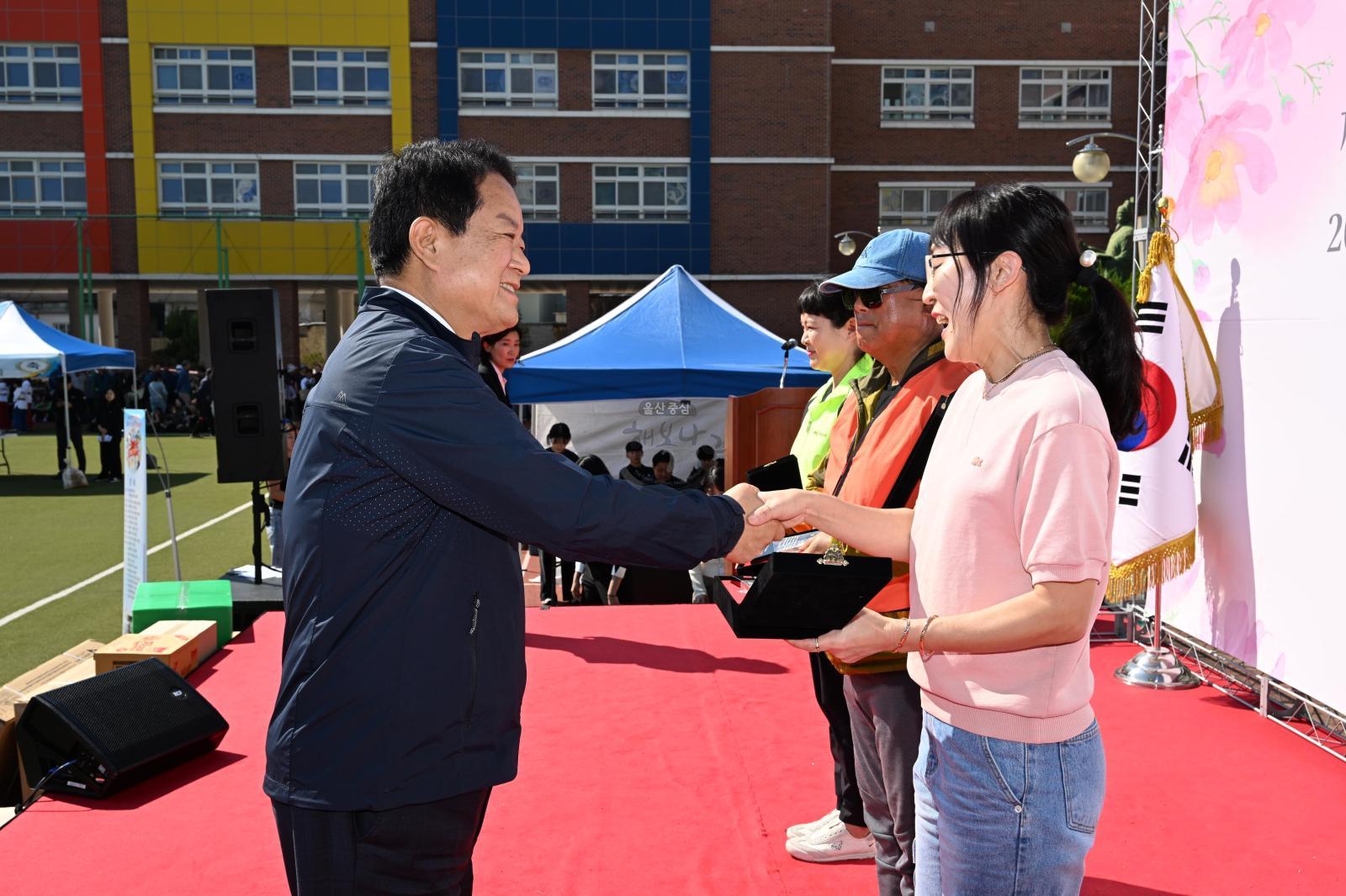 대현동민 가을운동회 및 주민자치센터 프로그램 발표회 의 사진