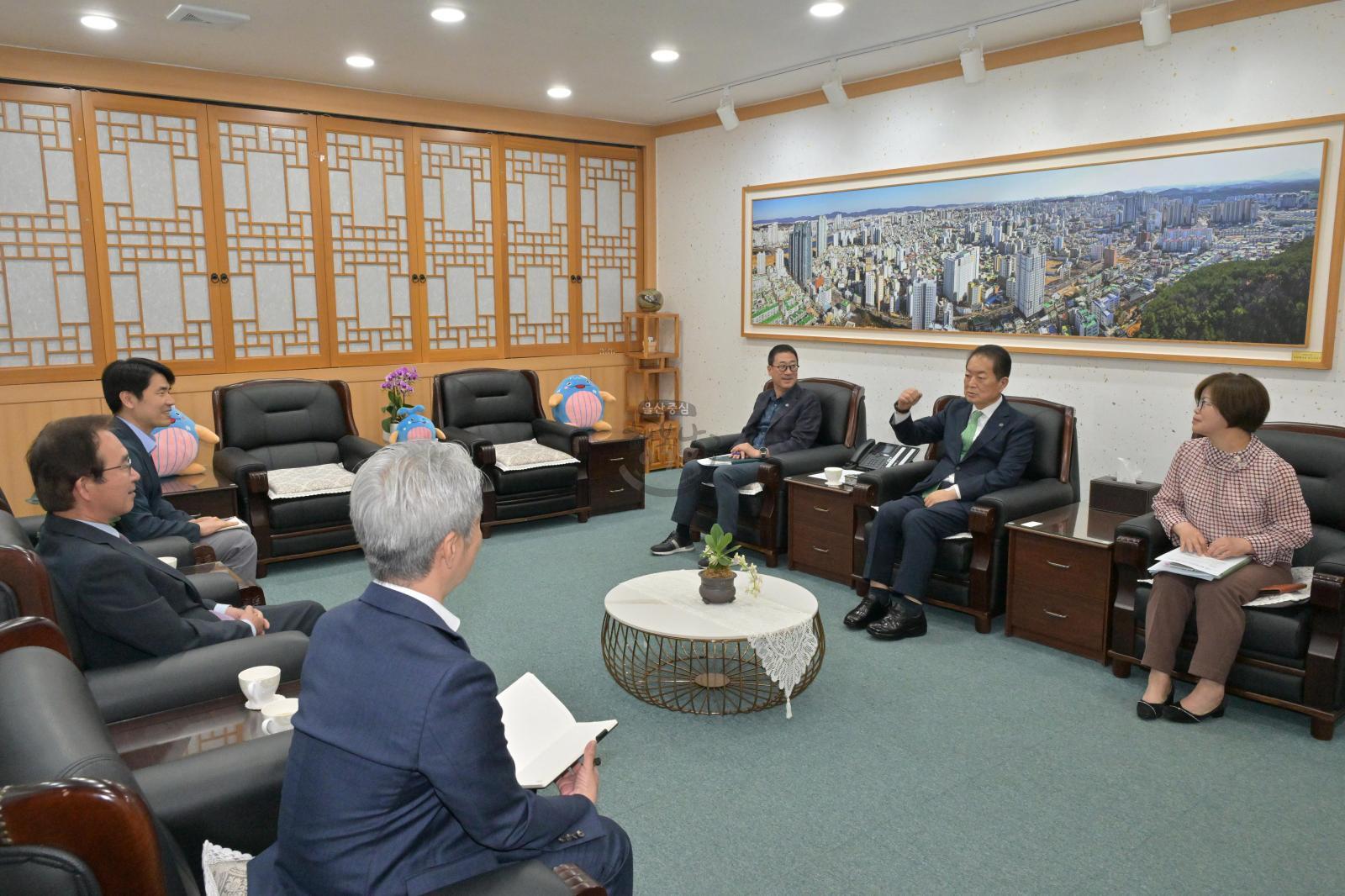 울산항만공사 사장 내방 의 사진