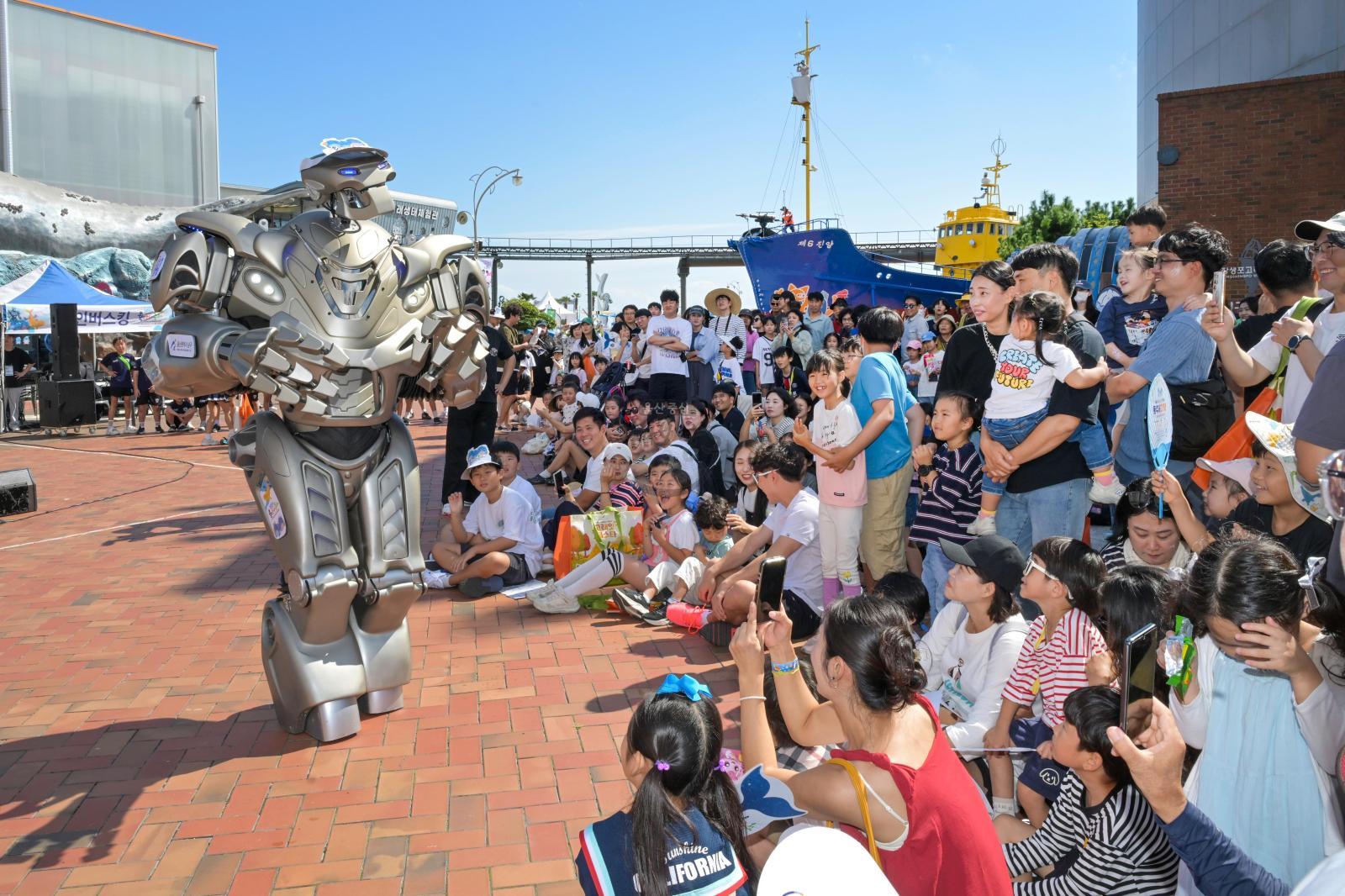 제29회 울산고래축제 (고래퍼레이드,메인버스킹,우리동네명물내기) 의 사진