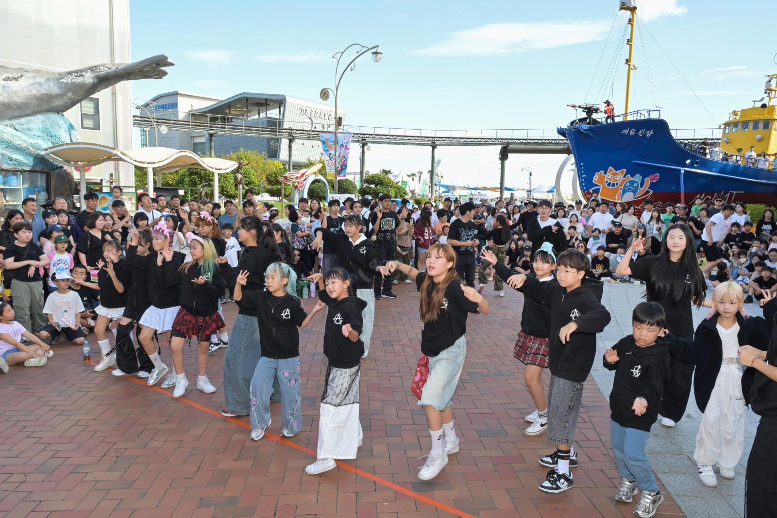 제29회 울산고래축제 (고래퍼레이드,메인버스킹,우리동네명물내기) 의 사진