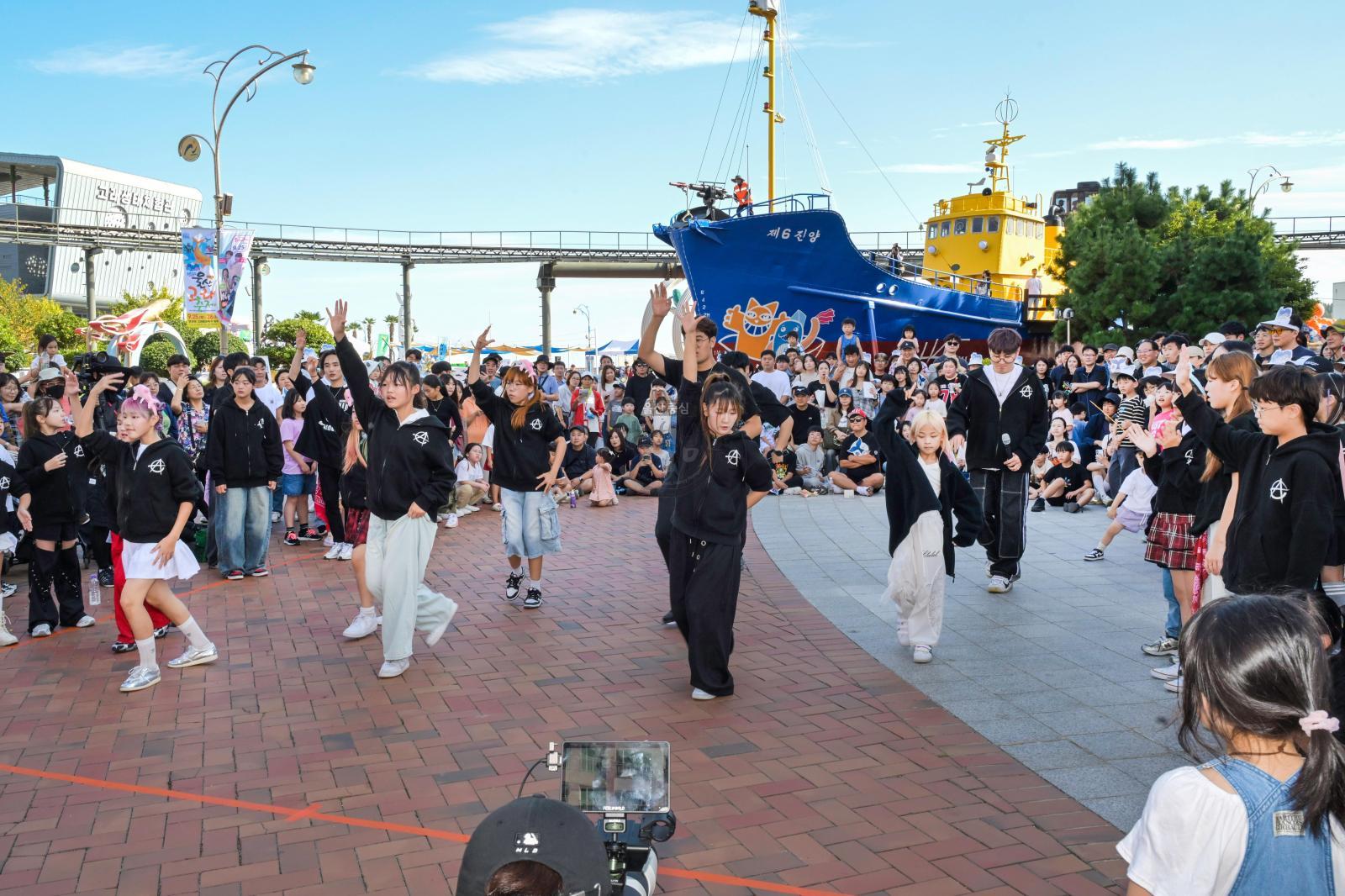 제29회 울산고래축제 (고래퍼레이드,메인버스킹,우리동네명물내기) 의 사진