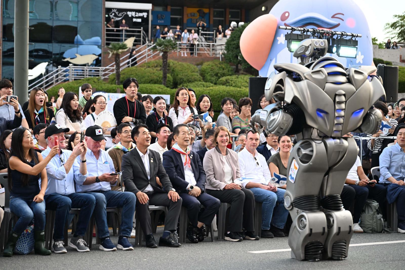 제29회 울산고래축제 (고래퍼레이드,메인버스킹,우리동네명물내기) 의 사진