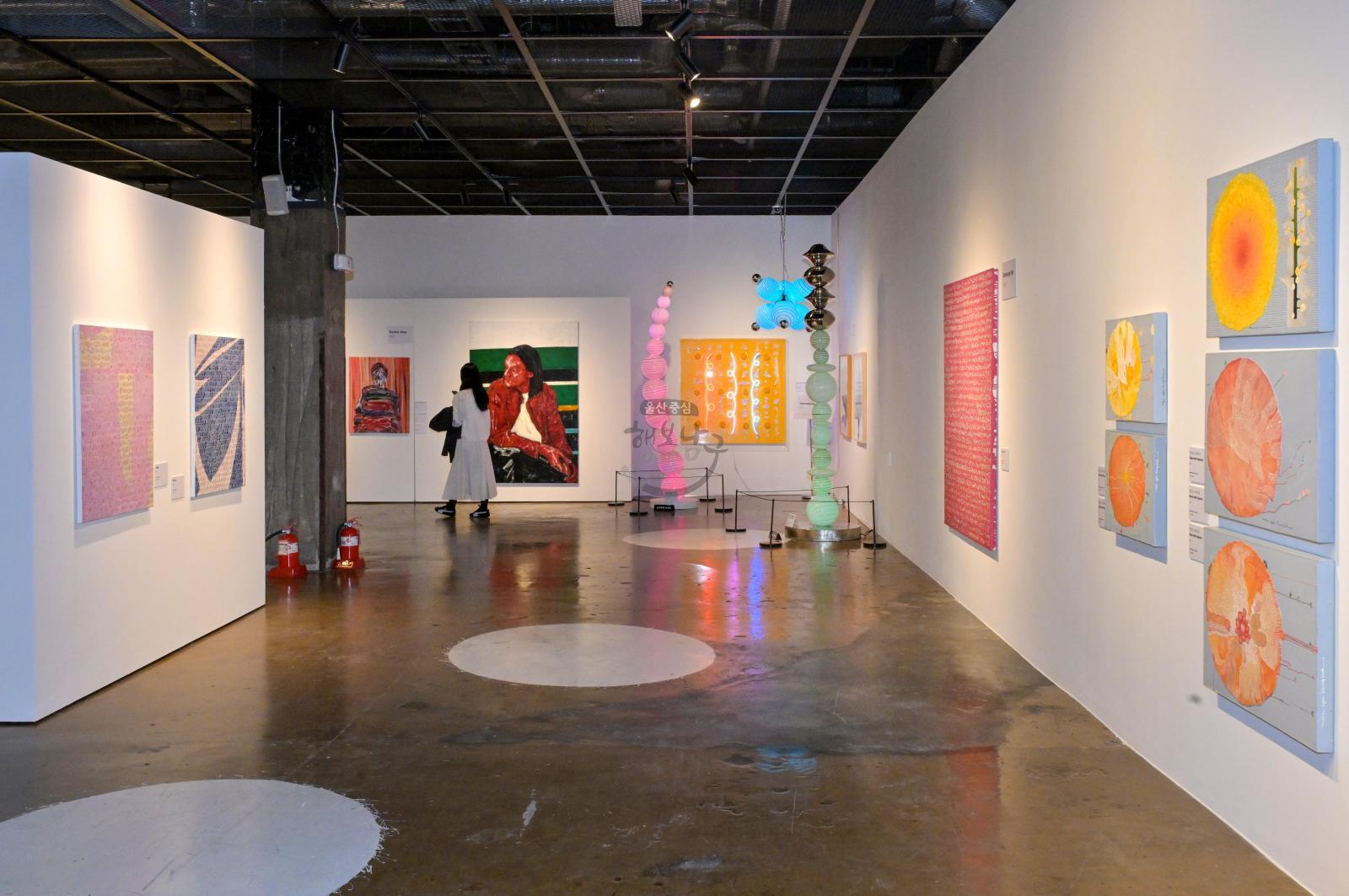 2025 한국X유럽 해외 예술 교류전 의 사진