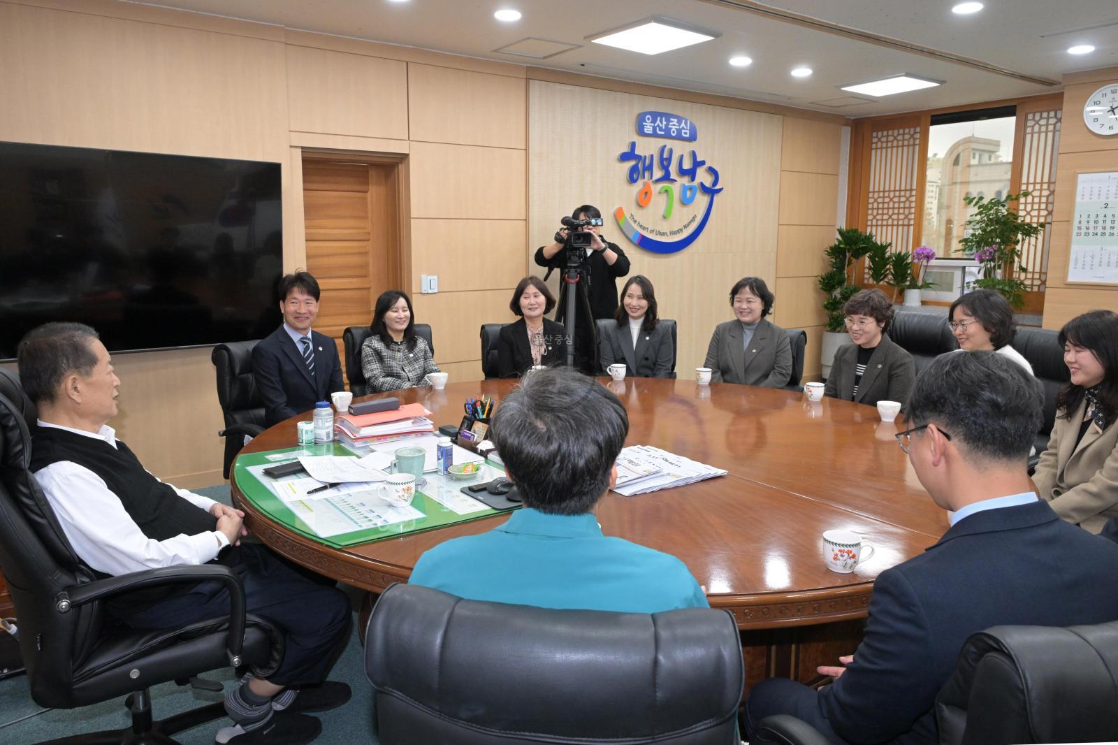 5급 승진자 임용패 교부 (나눔천사 착한 출발 단체 가입식) 의 사진