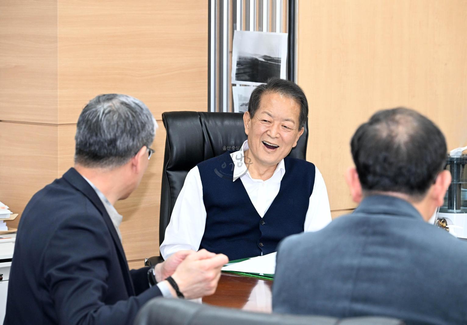 (사)남구자원봉사센터 이사장 및 센터장 내방 의 사진