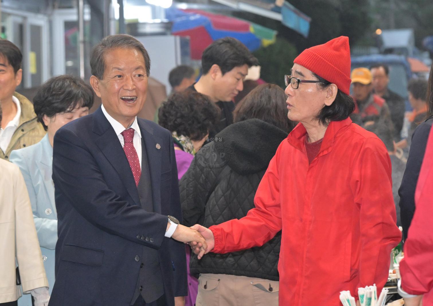 수암한우야시장 개장 의 사진