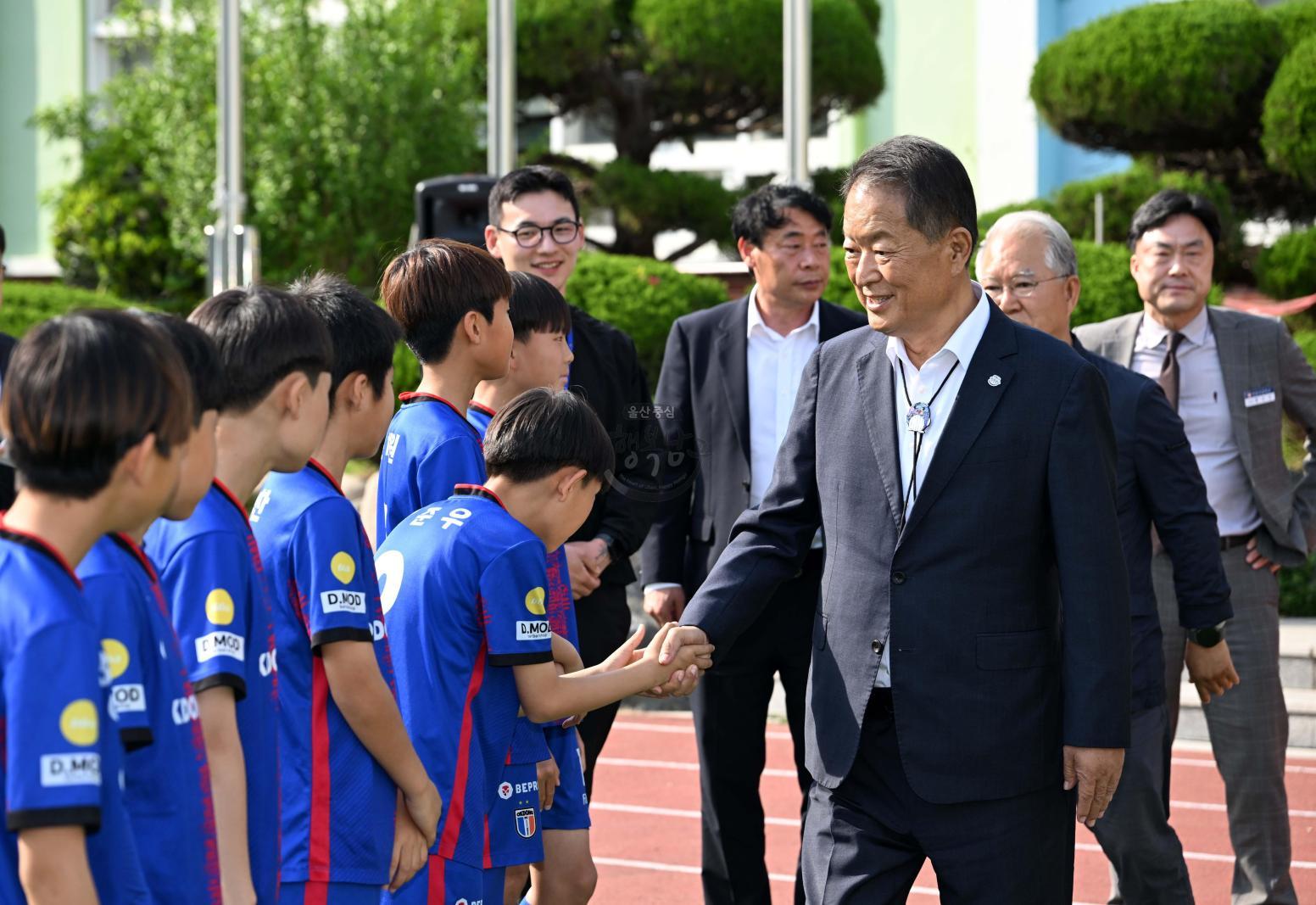 독일오버우어젤시국제유소년축구대회참가선수격려 의 사진