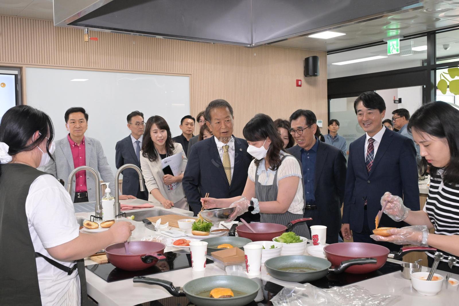 팔등가족행복센터 준공 및 개관식 의 사진