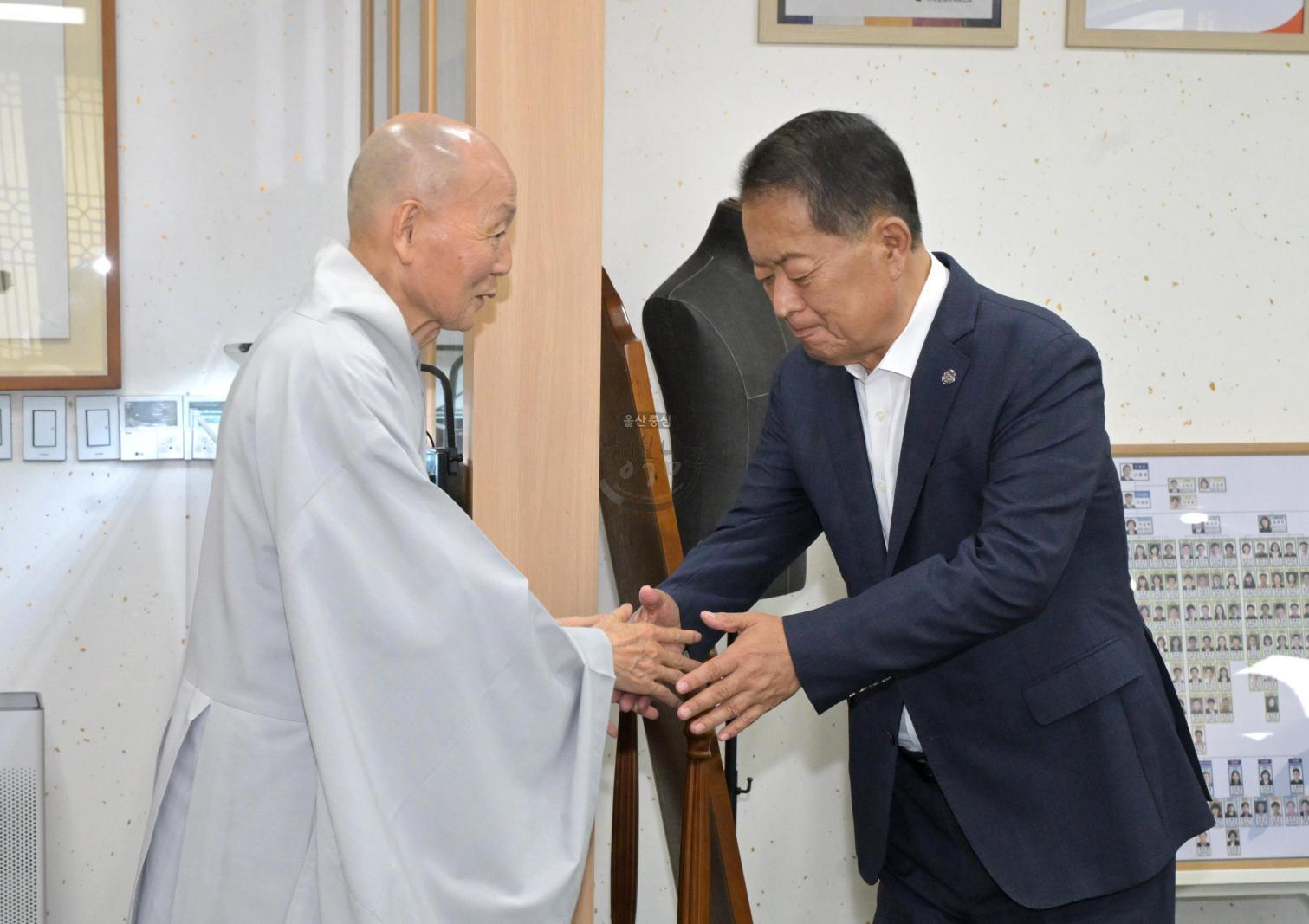 정토사 이웃돕기 백미 전달 의 사진
