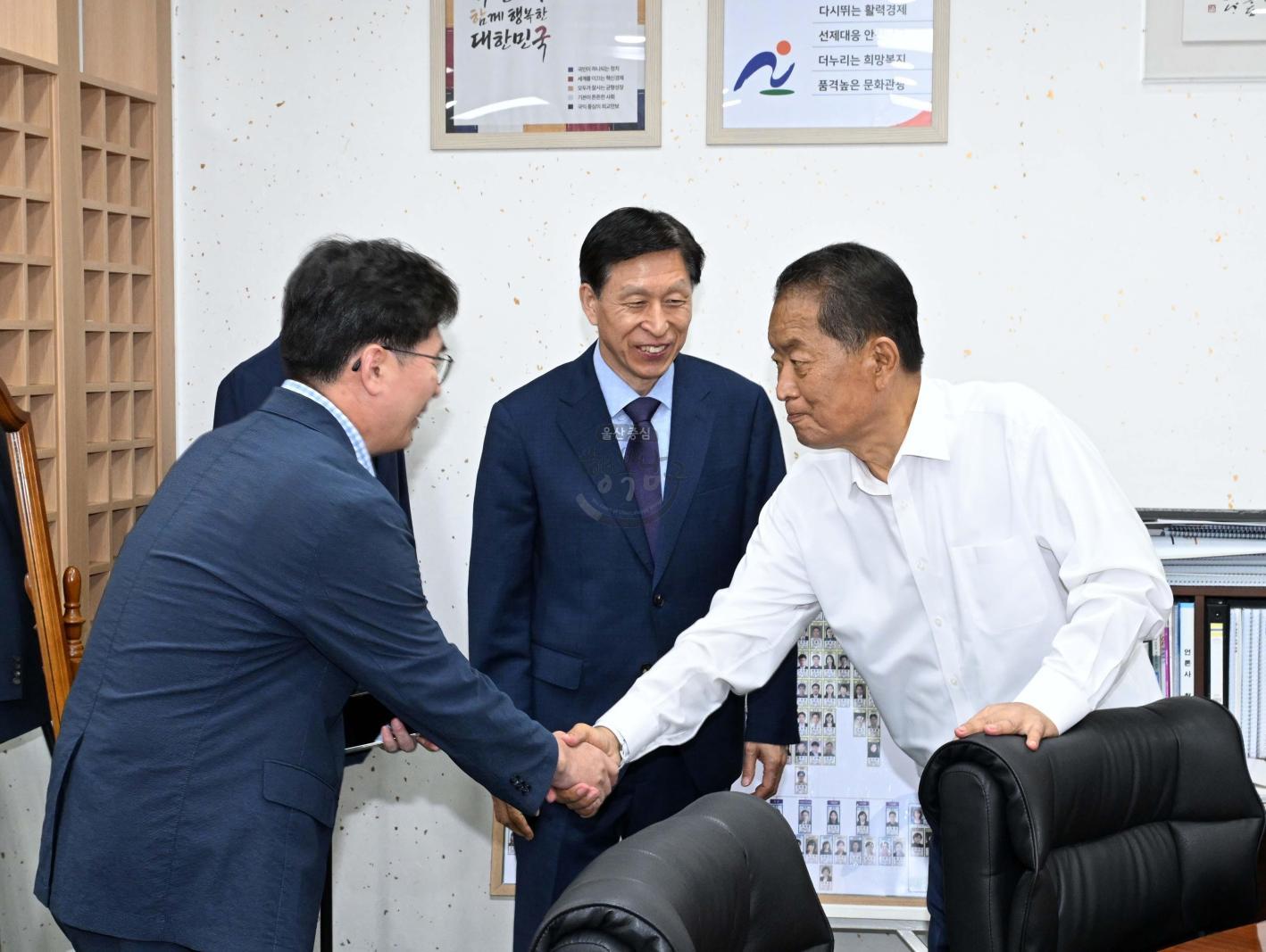 대한민국 시장·구청장·군수 협의회 사무굮 내방 의 사진