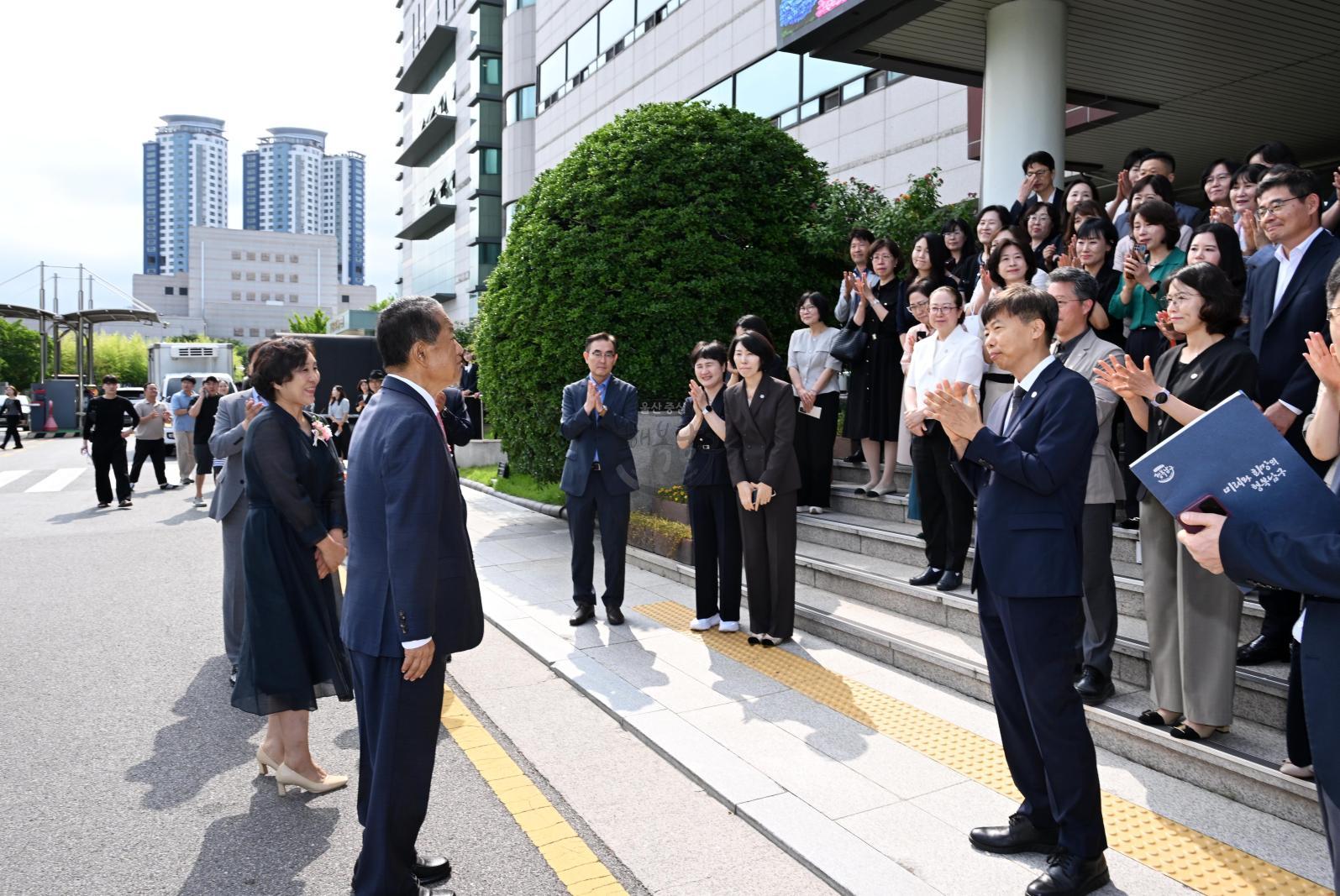 서동욱남구청장이임식 의 사진