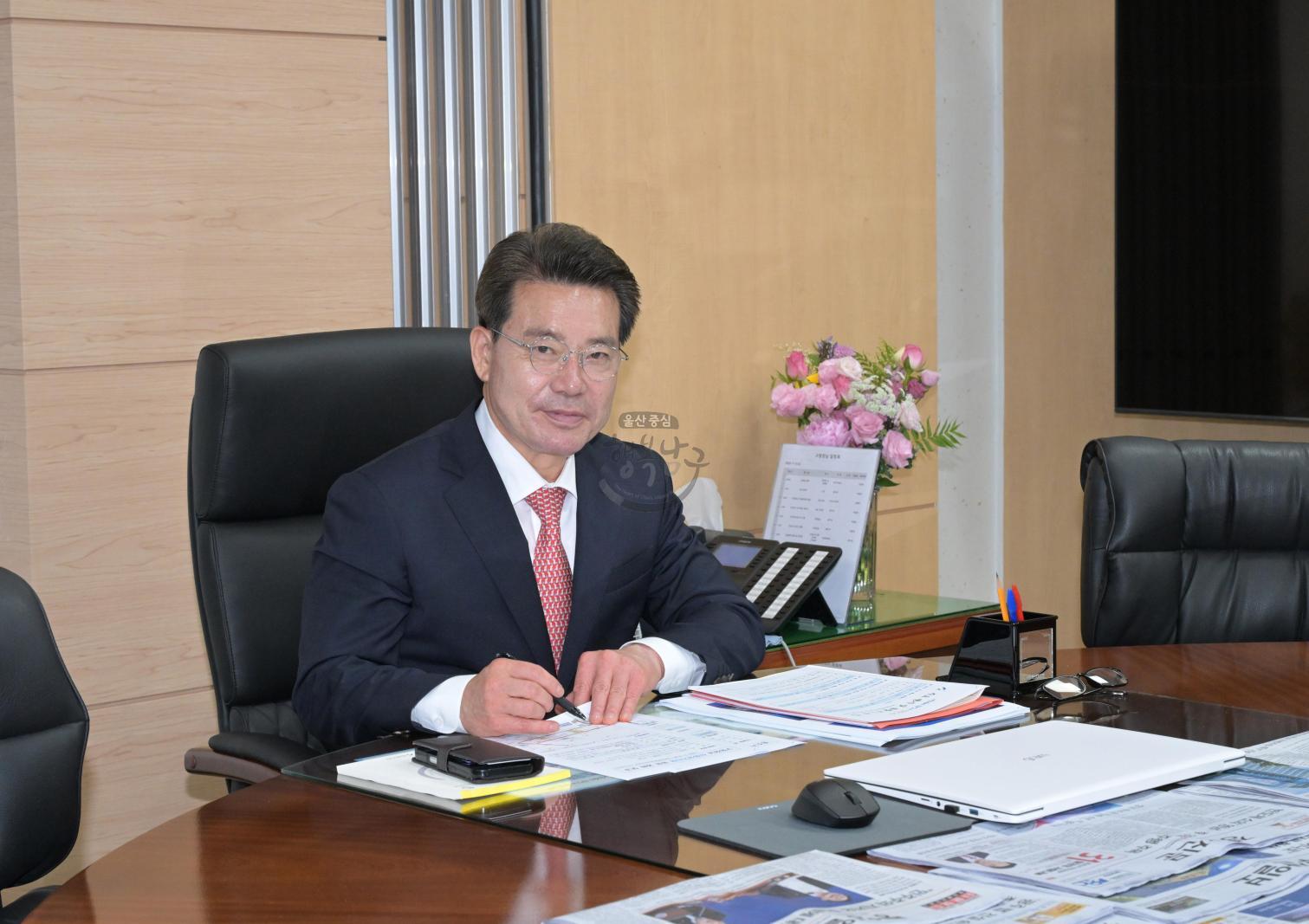 민선9기 제1호 결재 의 사진