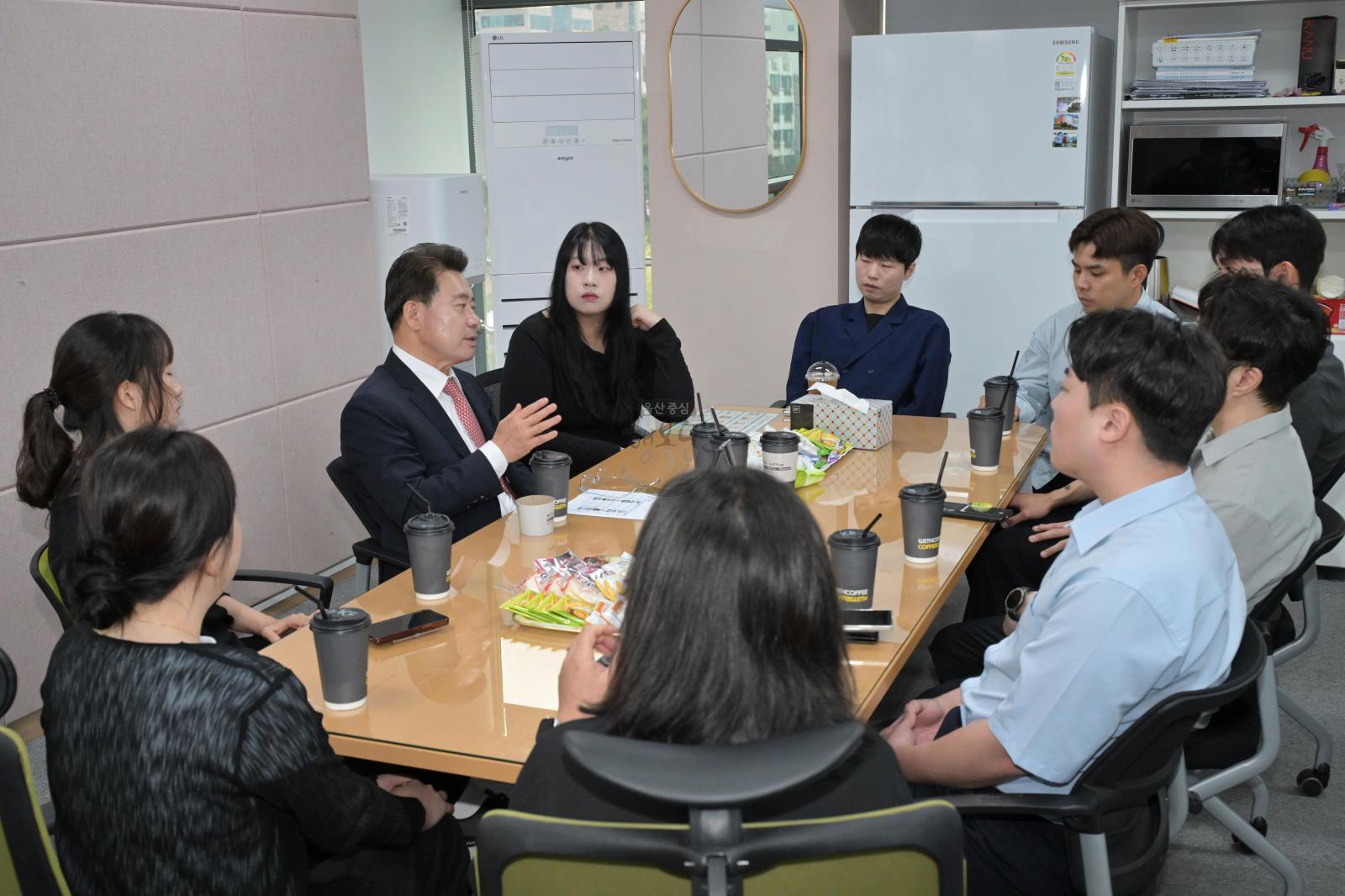 구청장과 출입기자와의 간담회 의 사진