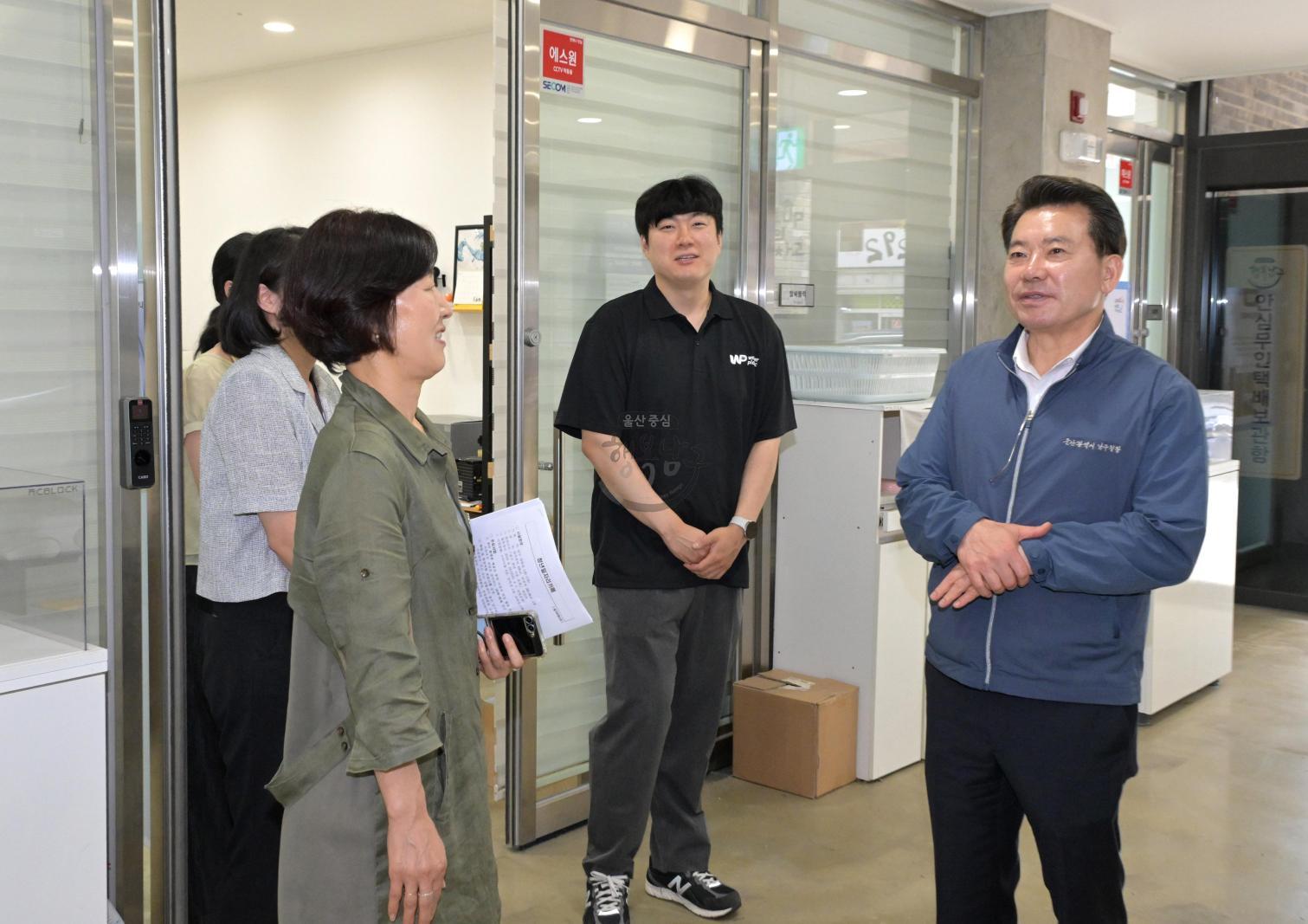 청년·일자리·창업 주요시설 현장방문(스타트업 창의차고,청년 일자리카페, 일자리종합센터)) 의 사진
