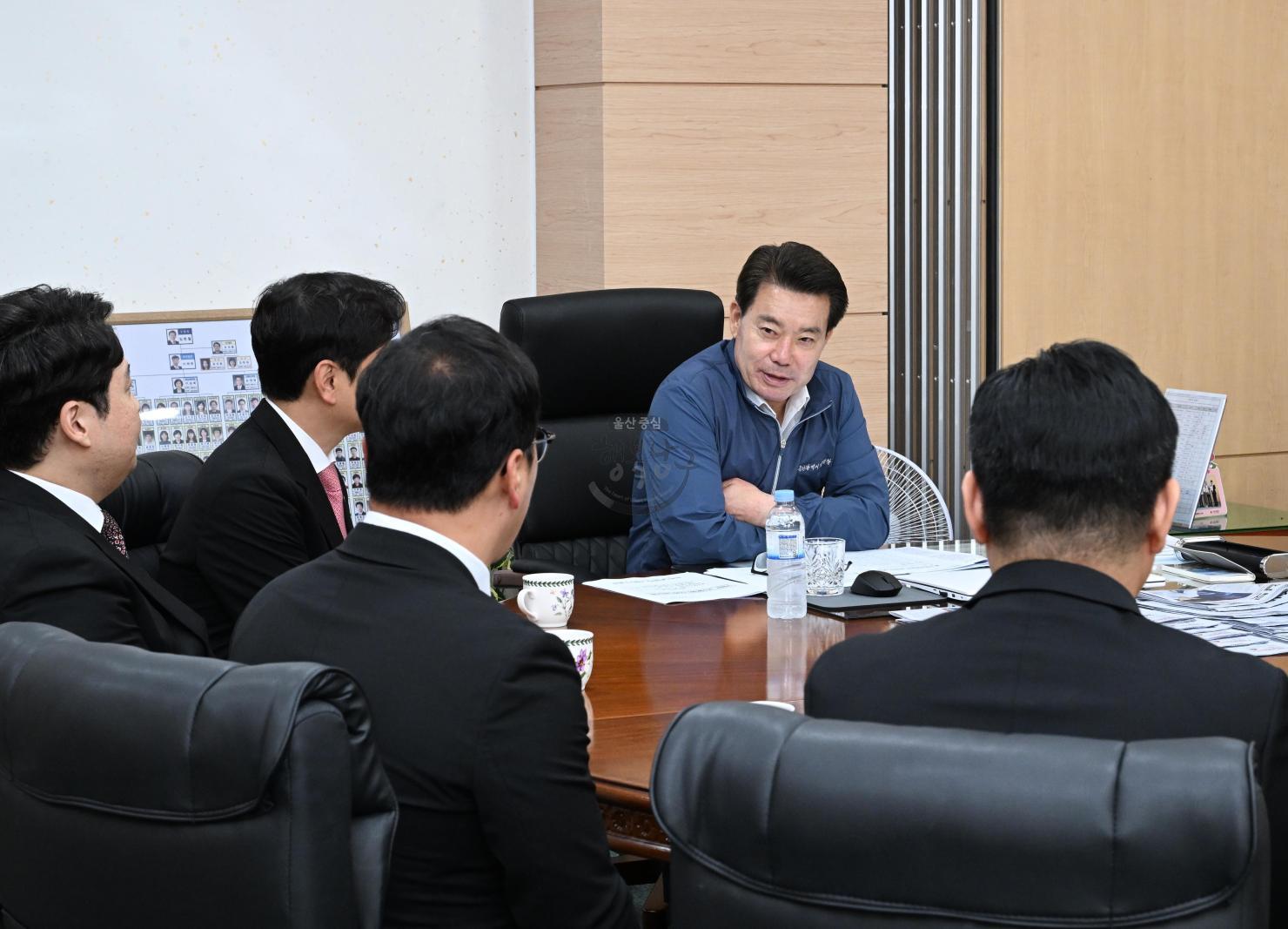 울산청년회의소 회장단 내방 의 사진