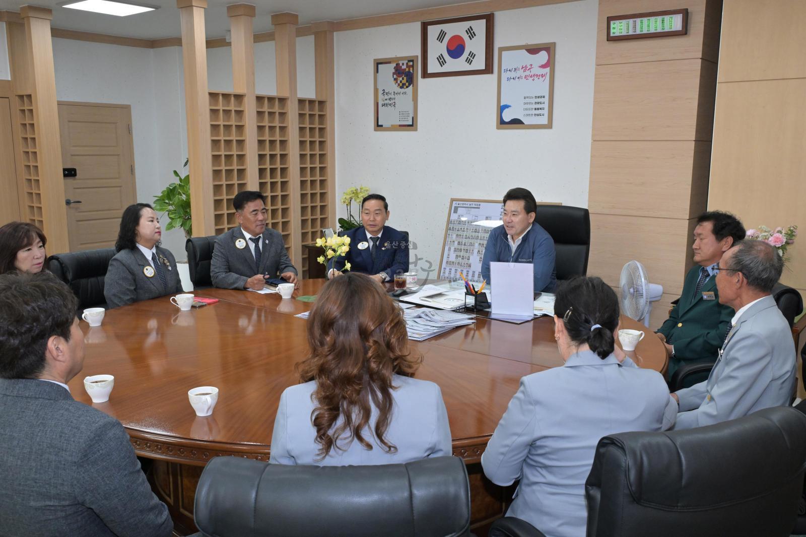 국제라이온스협회 355D지구 신임총재단 내방 의 사진