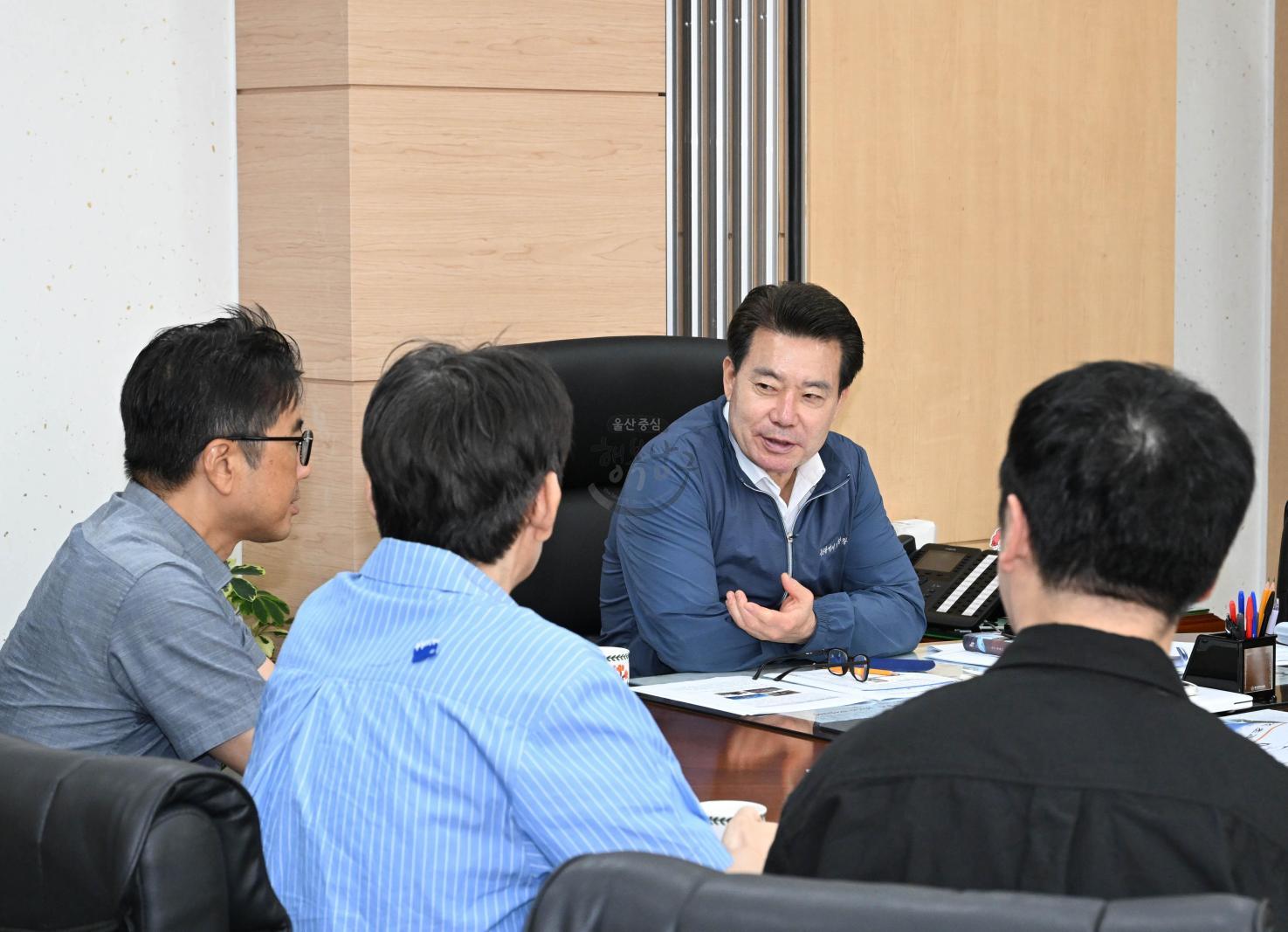 생활폐기물 수집·운반 대행업체 나눔천사기금 전달 의 사진