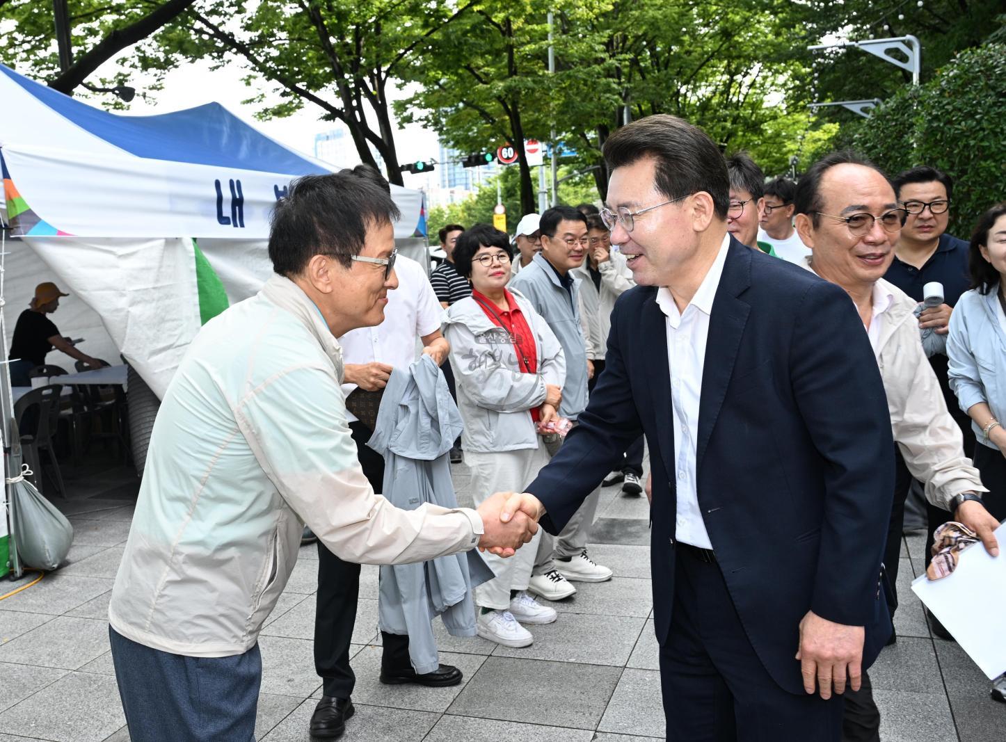 주민자치센터프로그램발표회및동민운동회 의 사진