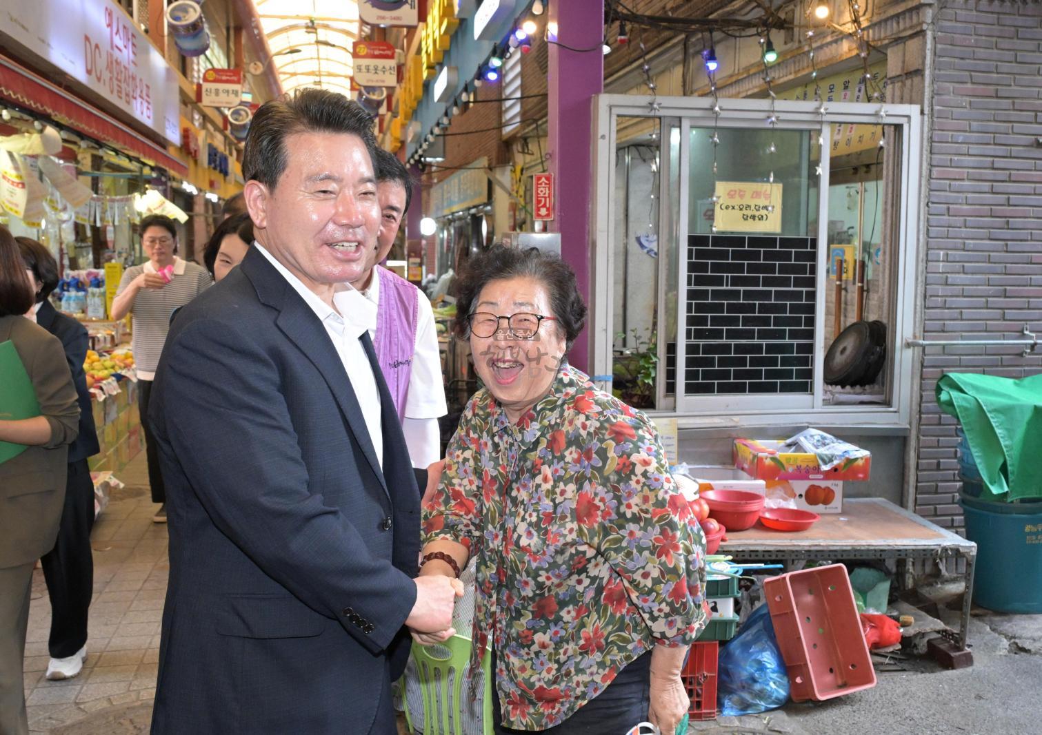 제19회 번개시장 사랑축제 의 사진