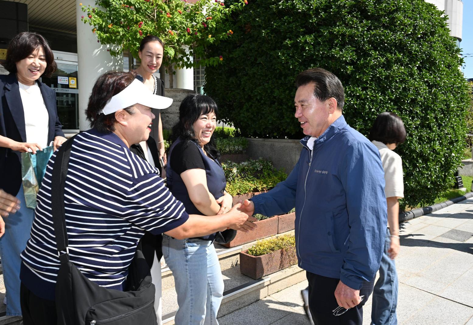보육교직원해외문화탐방환송 의 사진