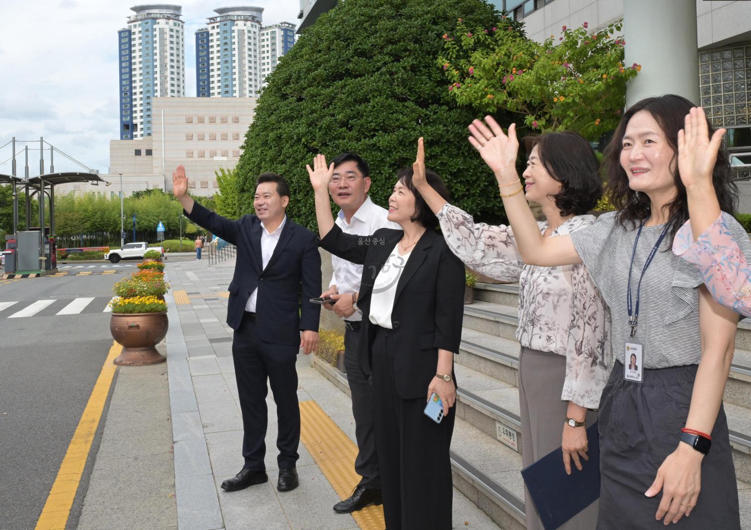 남구여성자원봉사회 우수사회복지시설 벤치마킹 의 사진
