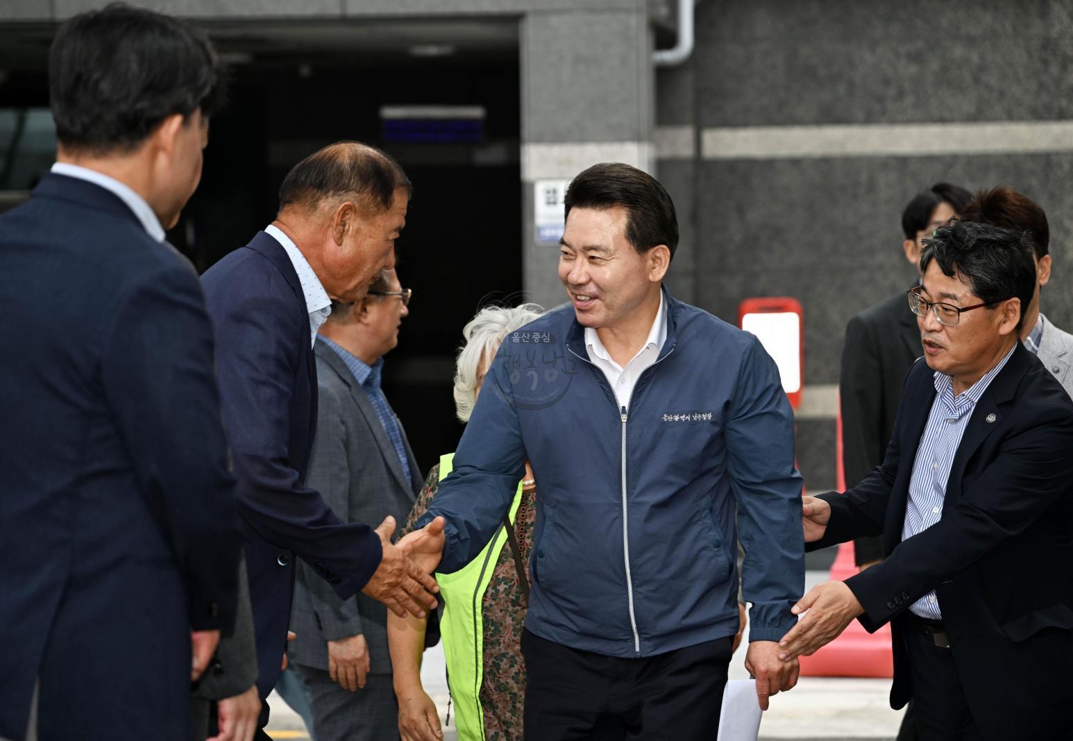 베스트행정서비스의 날(신정5동) 의 사진