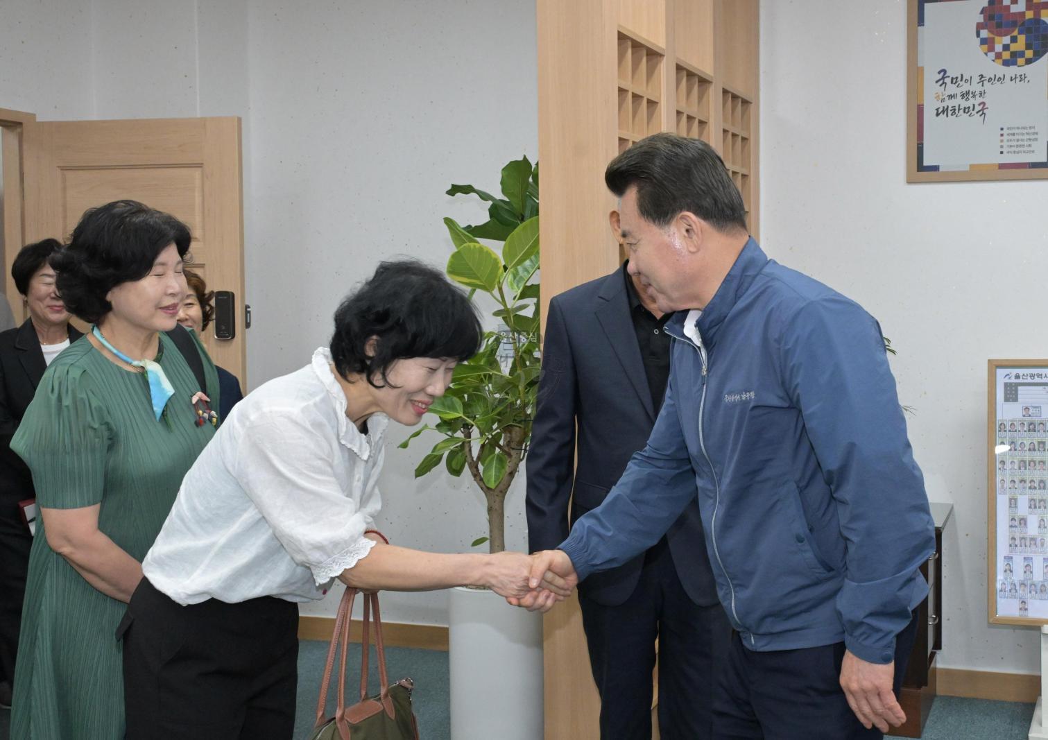 한국 농촌지도자 남구연합회 내방 의 사진