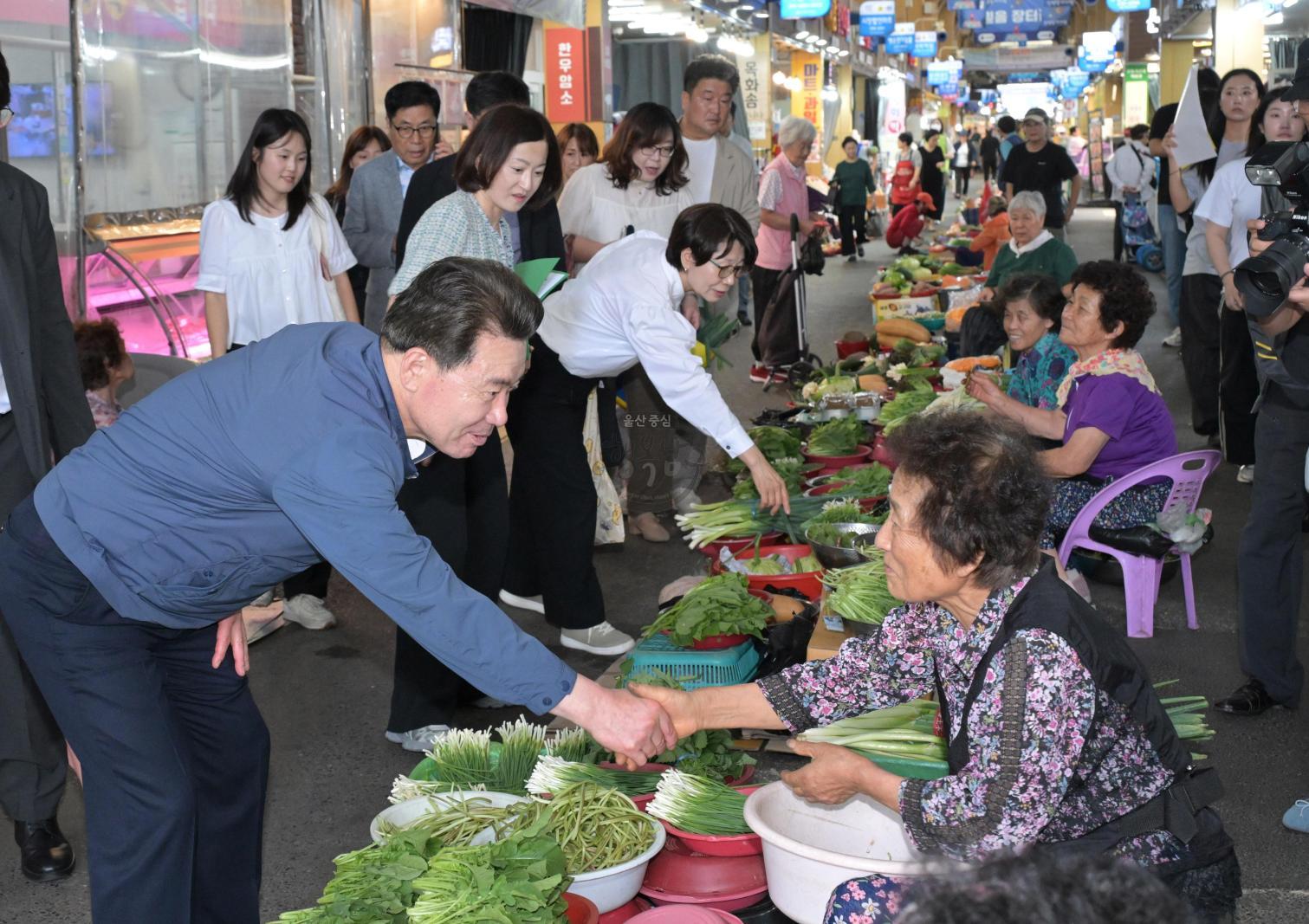 추석맞이 전통시장 장보기 행사(신정시장) 의 사진