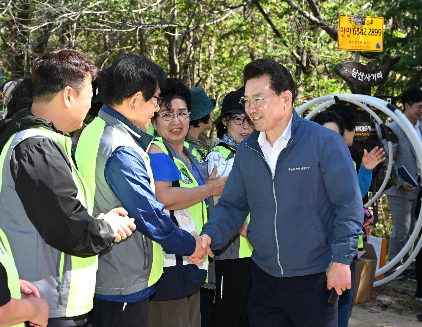베스트행정 서비스의 날 행사(신정3동) 의 사진