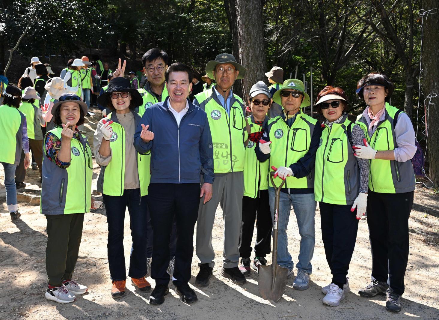 자연보호남구협의회남산수목식재 의 사진