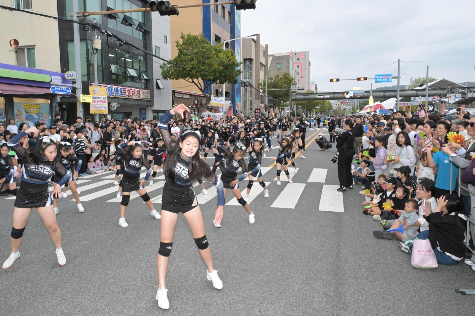 제30회 울산고래축제(고래 퍼레이드, 폐막식) 의 사진
