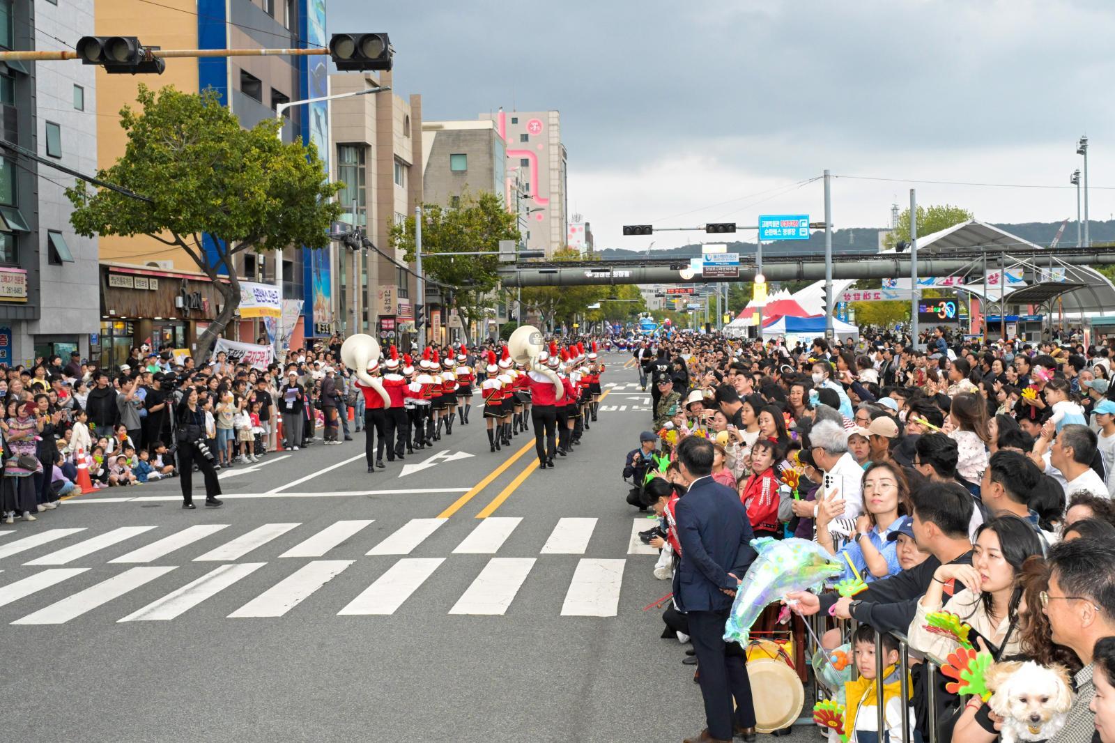 제30회 울산고래축제(고래 퍼레이드, 폐막식) 의 사진