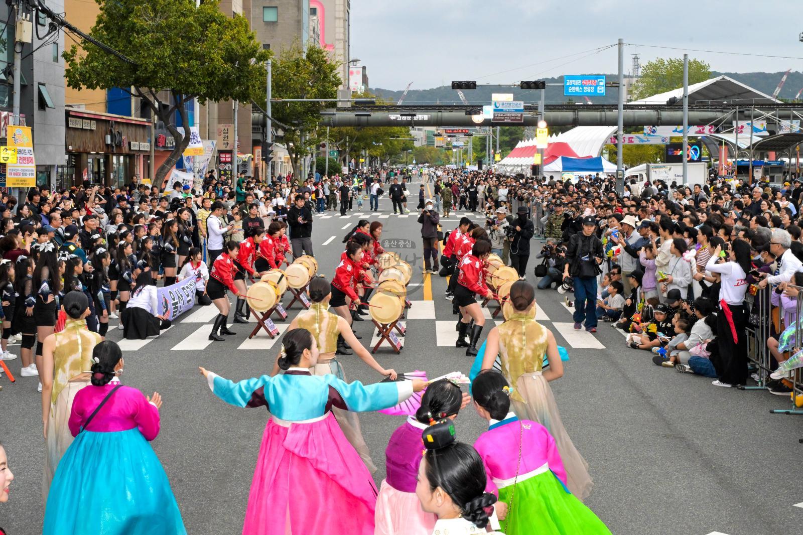 제30회 울산고래축제(고래 퍼레이드, 폐막식) 의 사진