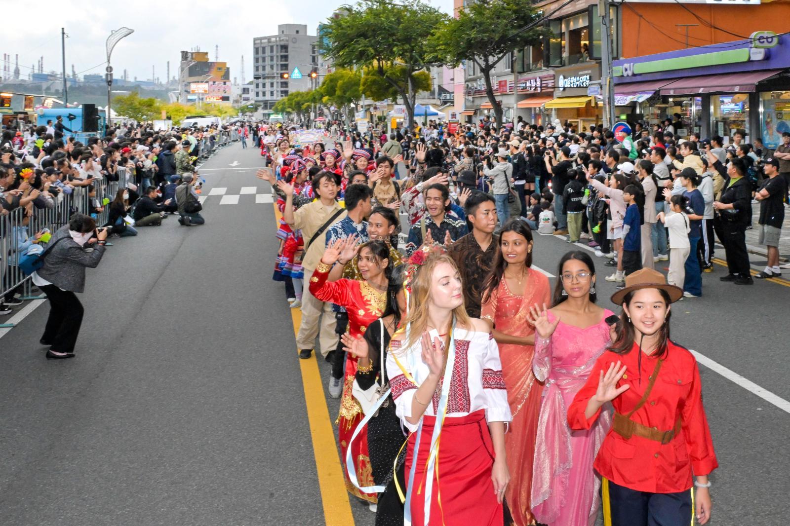 제30회 울산고래축제(고래 퍼레이드, 폐막식) 의 사진
