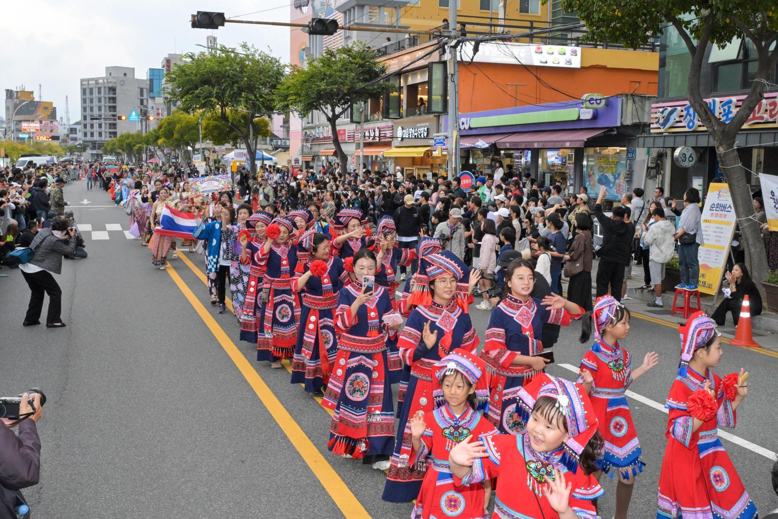 제30회 울산고래축제(고래 퍼레이드, 폐막식) 의 사진
