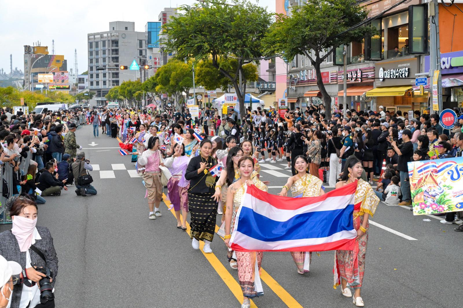 제30회 울산고래축제(고래 퍼레이드, 폐막식) 의 사진