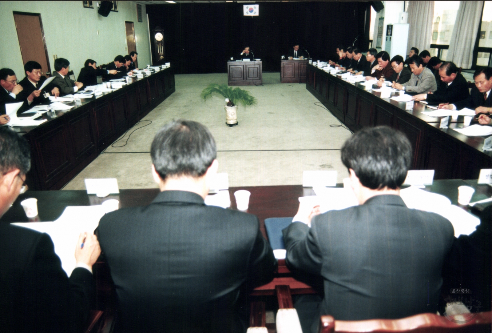 주간업무보고 및 2000년 밀레니엄 행사 준비사항 보고회 의 사진