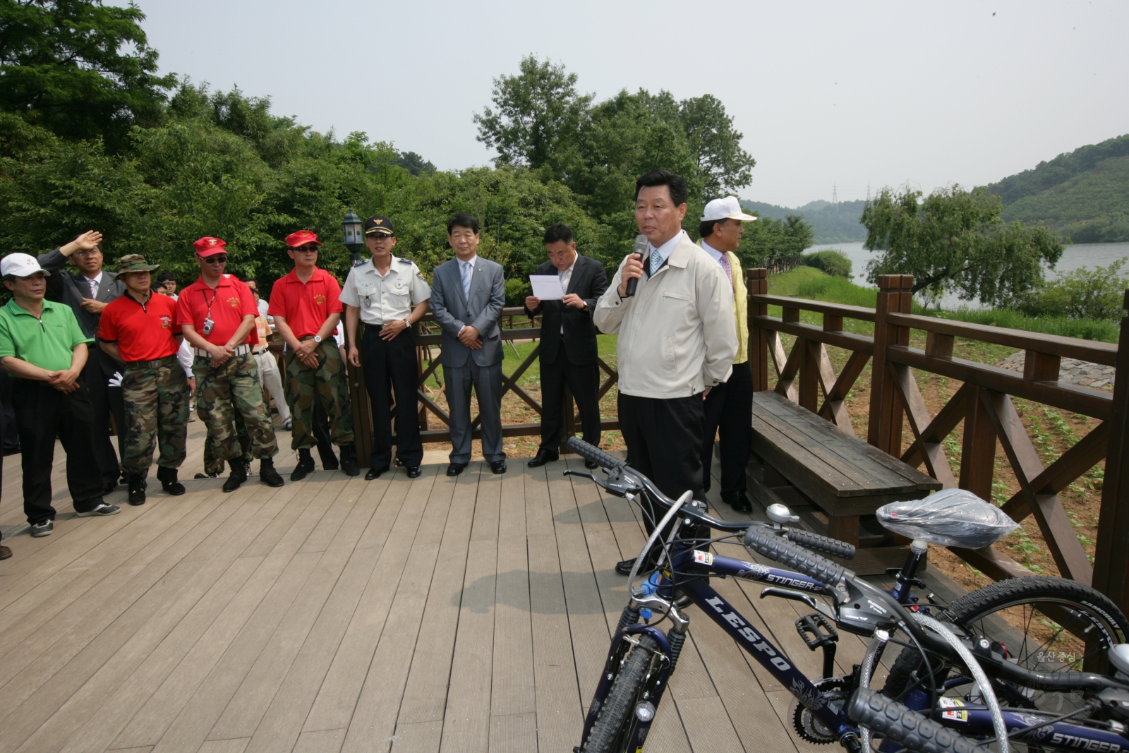 선암수변공원 순찰자전거 기증 및 보트 시승행사 의 사진